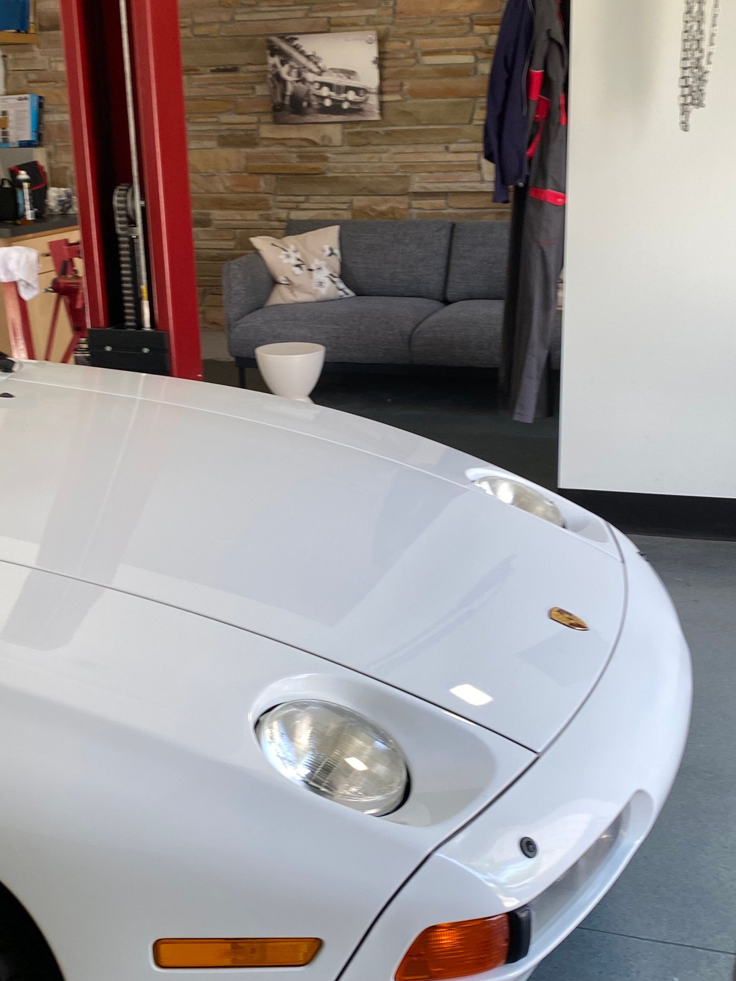 1988 Porsche 928 - 1988 928 S4 - No Deferred Maintenance - Used - VIN WP0JB092XJS860755 - 85,330 Miles - 8 cyl - 2WD - Automatic - Coupe - White - Milwaukee, WI 53217, United States