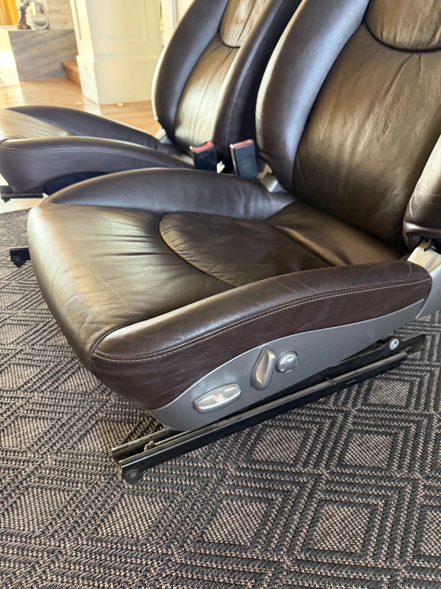 Interior/Upholstery - 997 14 way heated seats in cocoa brown - Used - 2005 to 2011 Porsche 911 - Calgary, AB T3L0C9, Canada