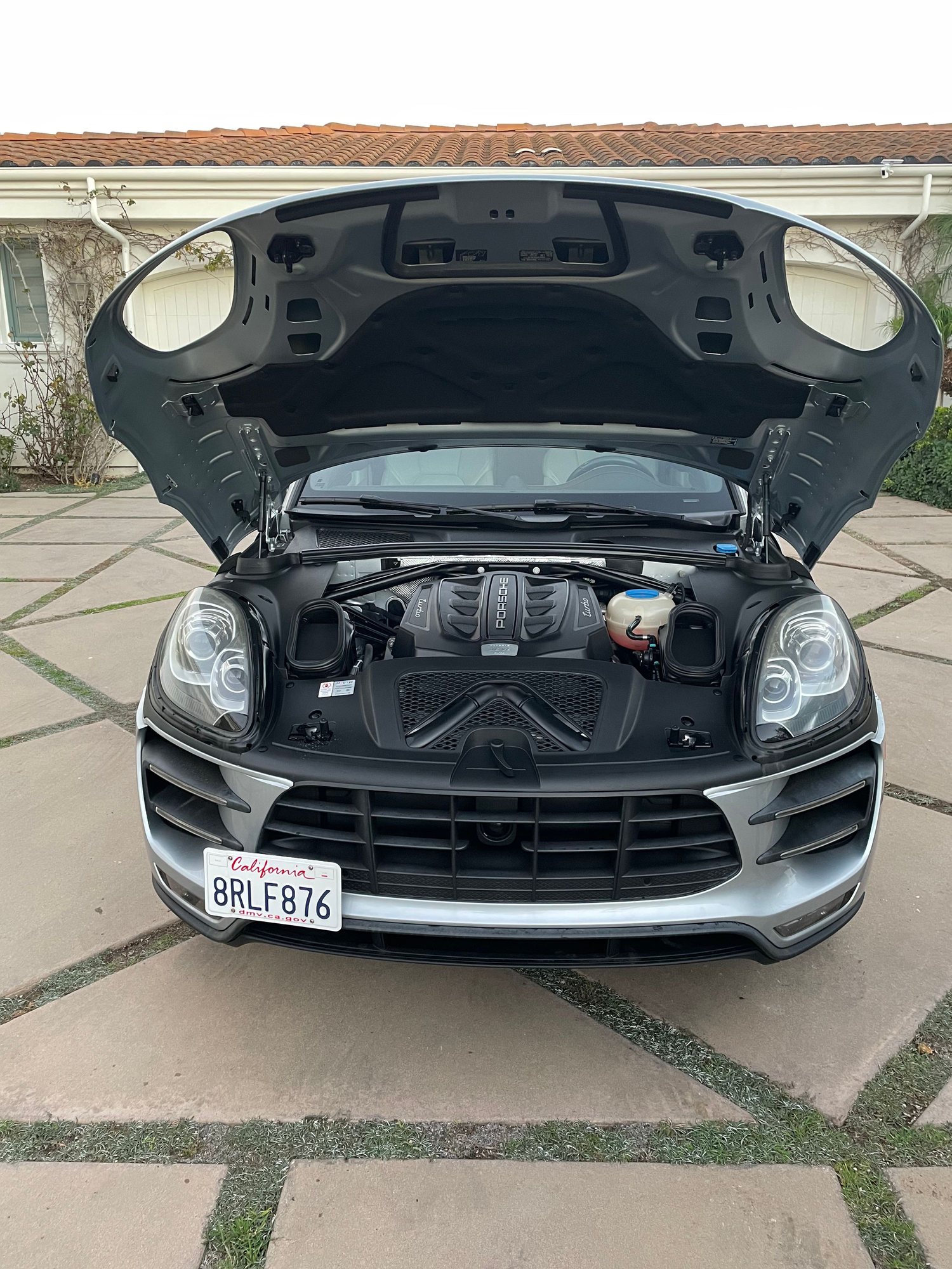 2016 Porsche Macan - Fully-loaded Porsche Macan Turbo in rare color combination - Used - VIN WP1AF2A54GLB90059 - 57,560 Miles - 6 cyl - AWD - Automatic - SUV - Silver - Culver City, CA 90232, United States