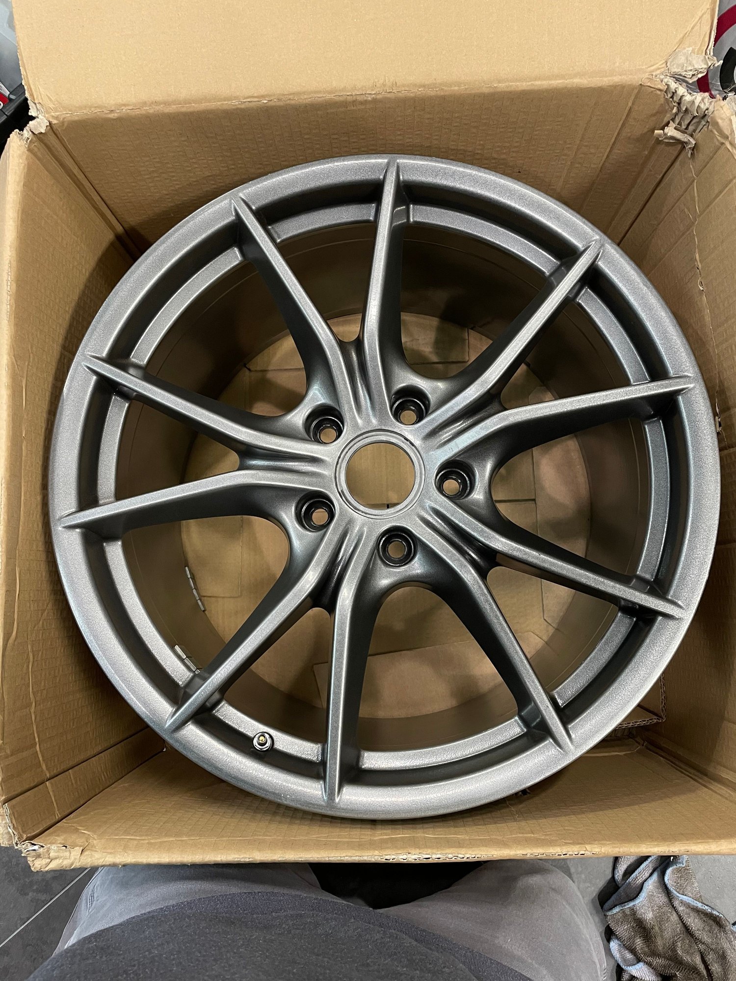 Wheels and Tires/Axles - 991.2 Carrera wheels for T, S, Base narrow body cars - Used - 2017 to 2019 Porsche 911 - Harrisonburg, VA 22801, United States