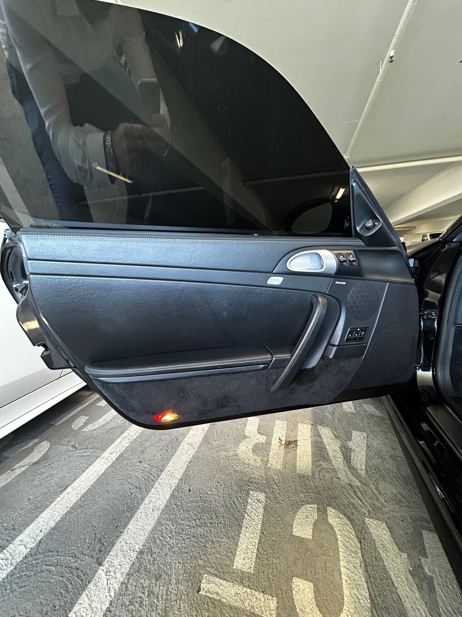 2009 Porsche 911 - Rare low mileage 2009 Turbo Coupe with 6speed and PCCBs - New - VIN WP0AD29959S766118 - 32,250 Miles - 6 cyl - AWD - Manual - Coupe - Black - Irvine, CA 92618, United States