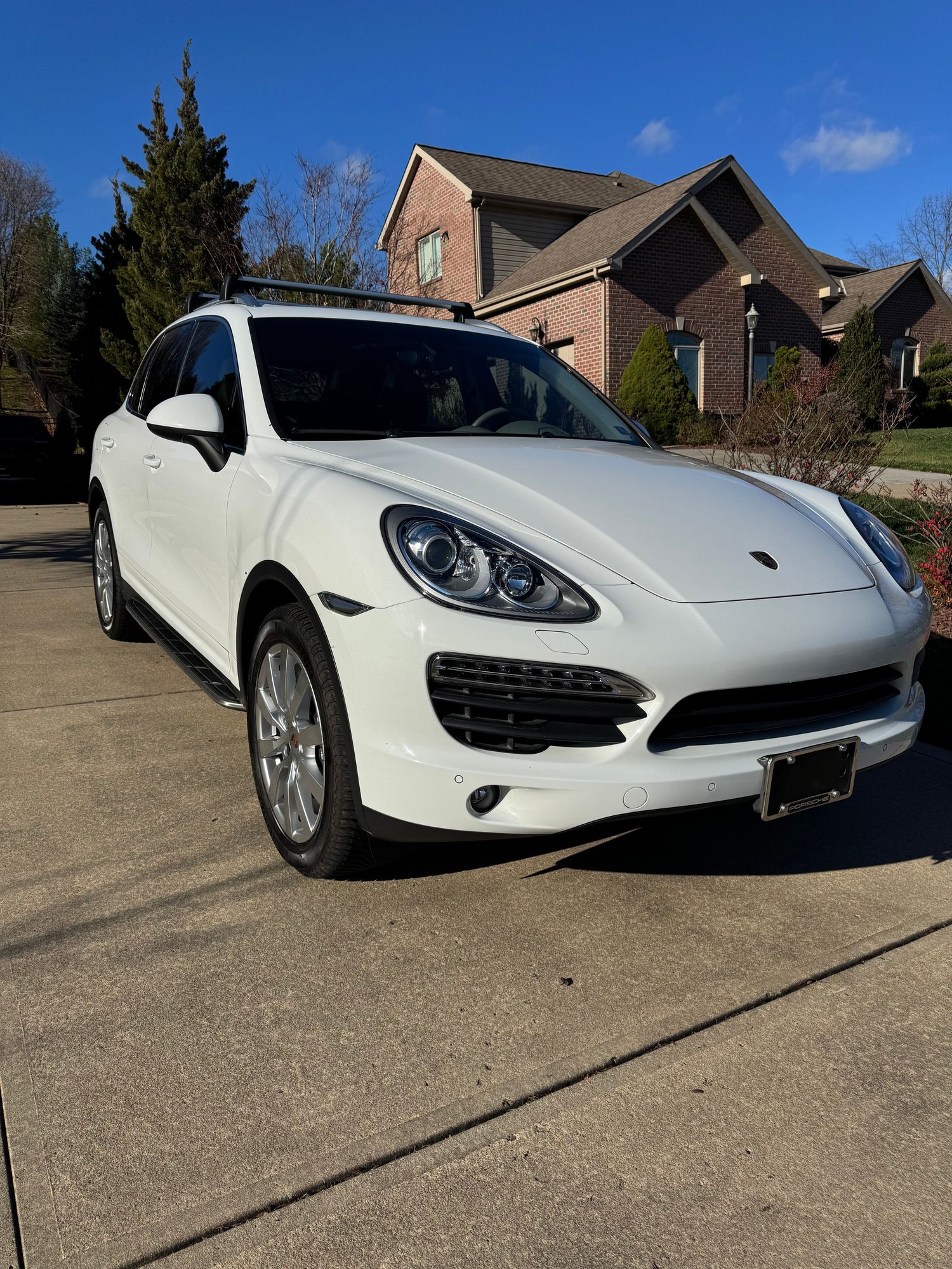 2013 Porsche Cayenne - 2013 Porsche Cayenne Diesel - RARE w/ air suspension + PASM and more - recent maint. - Used - VIN WP1AF2A28DLA38089 - 108,400 Miles - 6 cyl - AWD - Automatic - SUV - White - Pittsburgh, PA 15367, United States