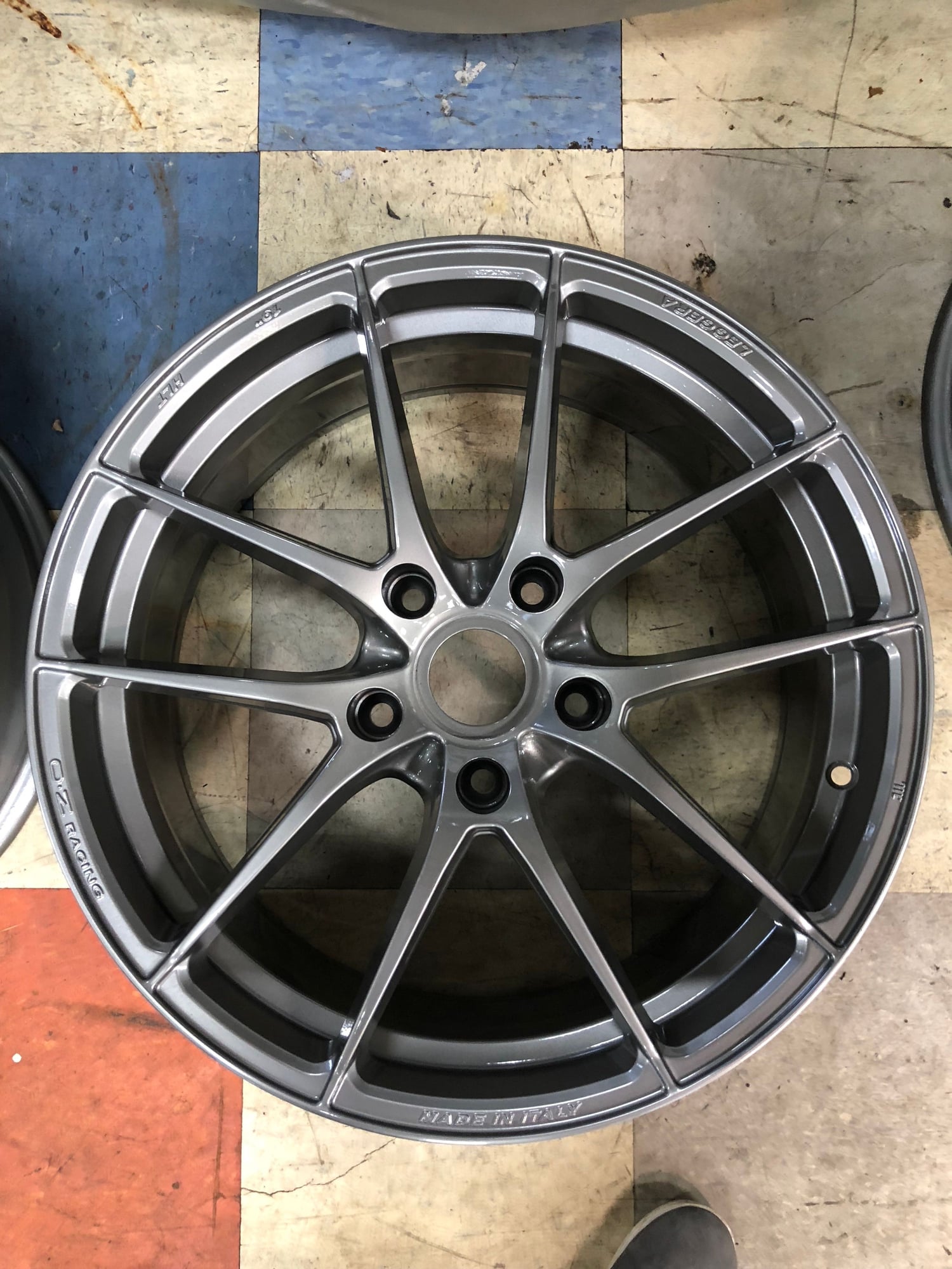 Wheels and Tires/Axles - OZ Leggera HLT Wheels (with used Pirelli Trofeo R tire) for Sale - Used - 2012 to 2016 Porsche 911 - East Rutherford, NJ 07073, United States