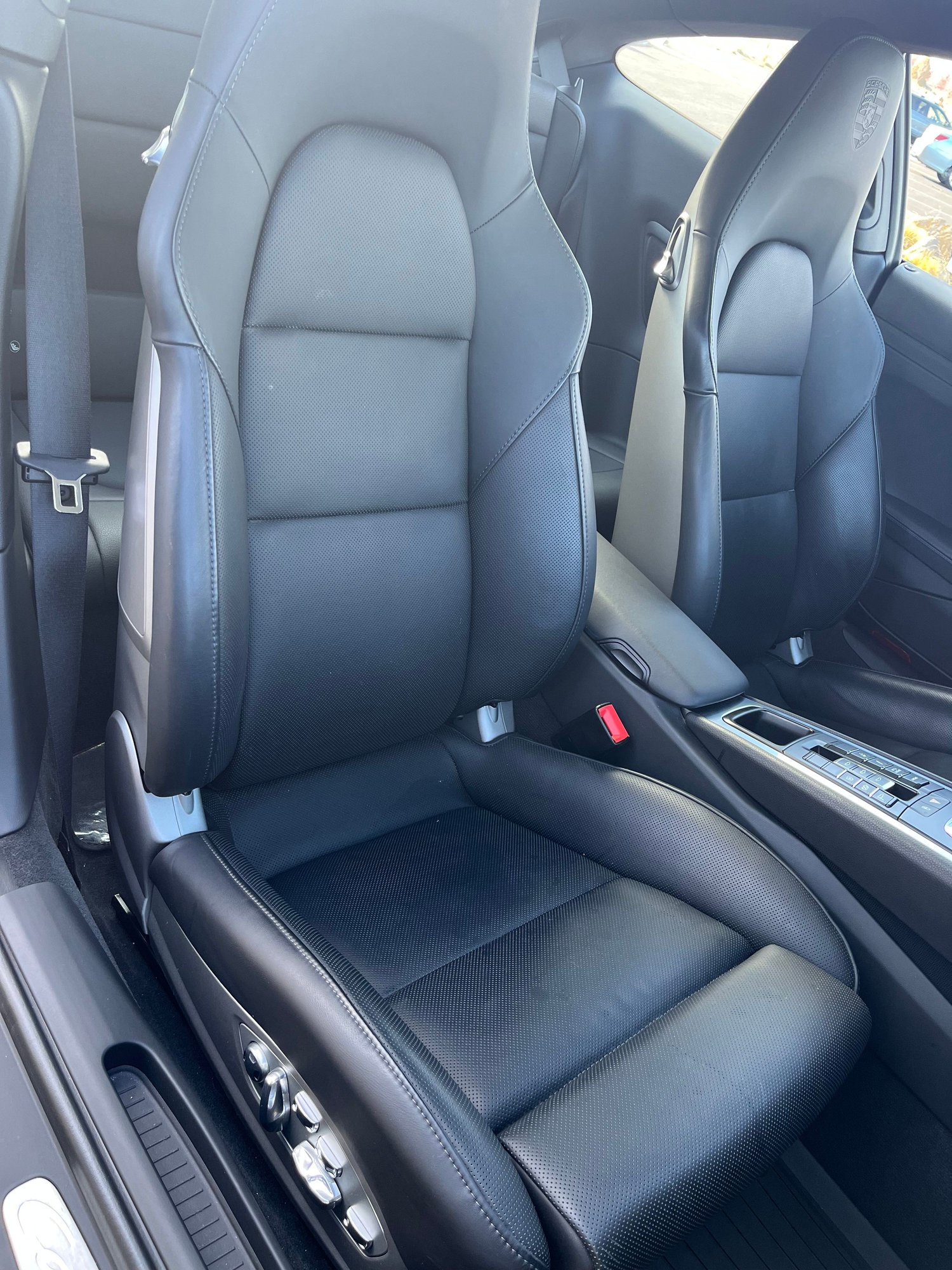 2013 Porsche 911 - 2013 Porsche 911 C4S w/26k Miles - Used - VIN WP0AB2A93DS120926 - 25,815 Miles - 6 cyl - AWD - Automatic - Coupe - Silver - Bend, OR 97702, United States