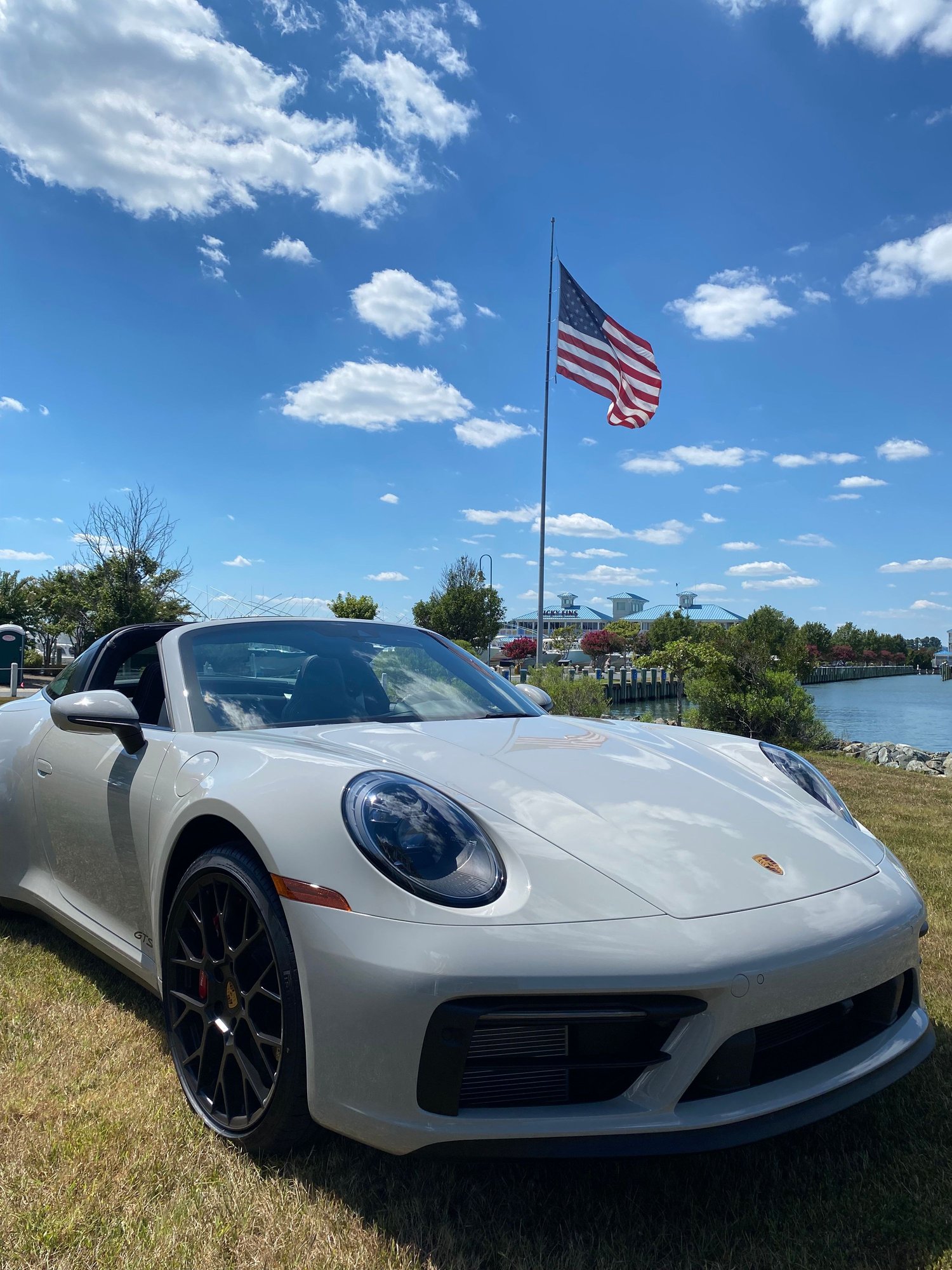 2022 Porsche 911 - 2022 Targa4 GTS 7speed manual, 300 miles, prepaid maintenance, wheel/tire protection - Used - VIN WP0BB2A96NS231945 - 300 Miles - 6 cyl - AWD - Manual - Convertible - Gray - Towson, MD 21204, United States