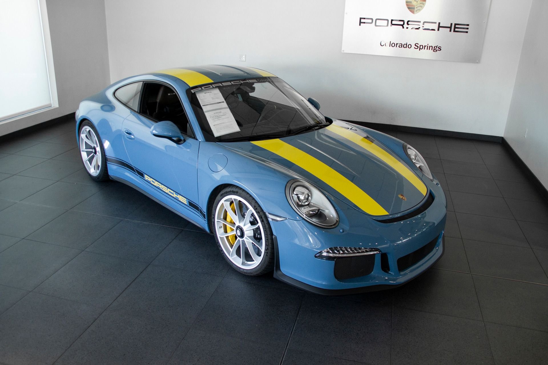 Porsche 911r Yellow