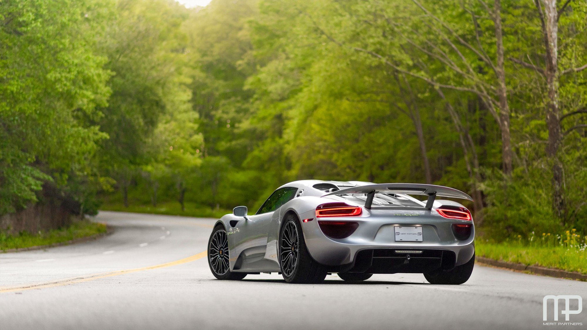 2015 Porsche 918 Spyder - 2015 Porsche 918 Spyder - Used - VIN WP0CA2A12FS800244 - 2,860 Miles - 8 cyl - AWD - Automatic - Convertible - Silver - Atlanta, GA 30360, United States