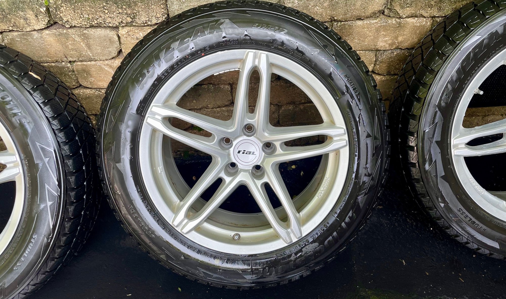Wheels and Tires/Axles - Macan Bridgestone Blizzak DM-V2 snow tires and wheels 18” - Used - 2015 to 2022 Porsche Macan - Ann Arbor, MI 48105, United States
