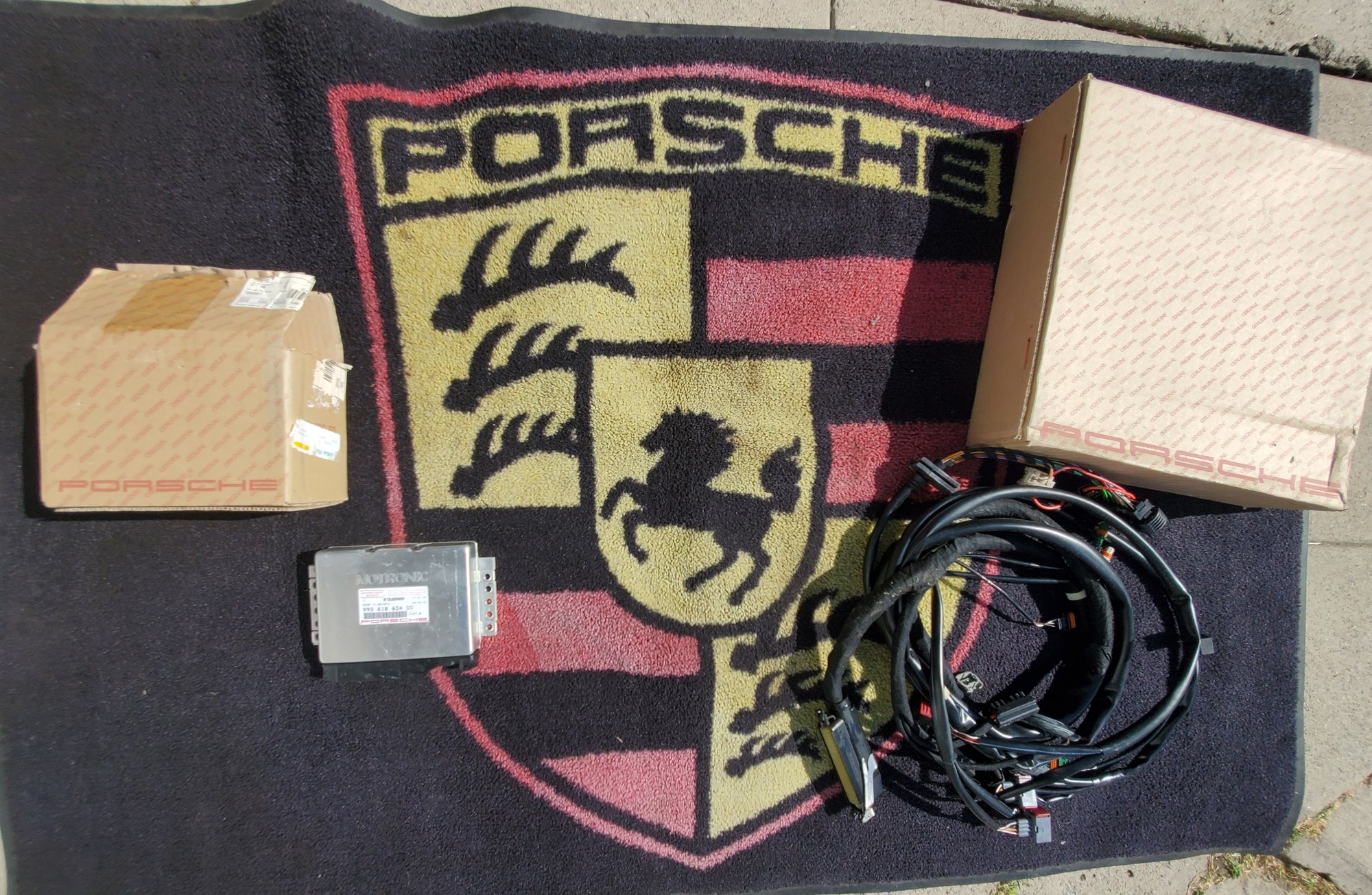 Engine - Electrical - NOS 96 Porsche 993 DME Wiring Harness & Motronic DME Control Unit - New - 1996 to 1997 Porsche 911 - Los Angeles, CA 90032, United States