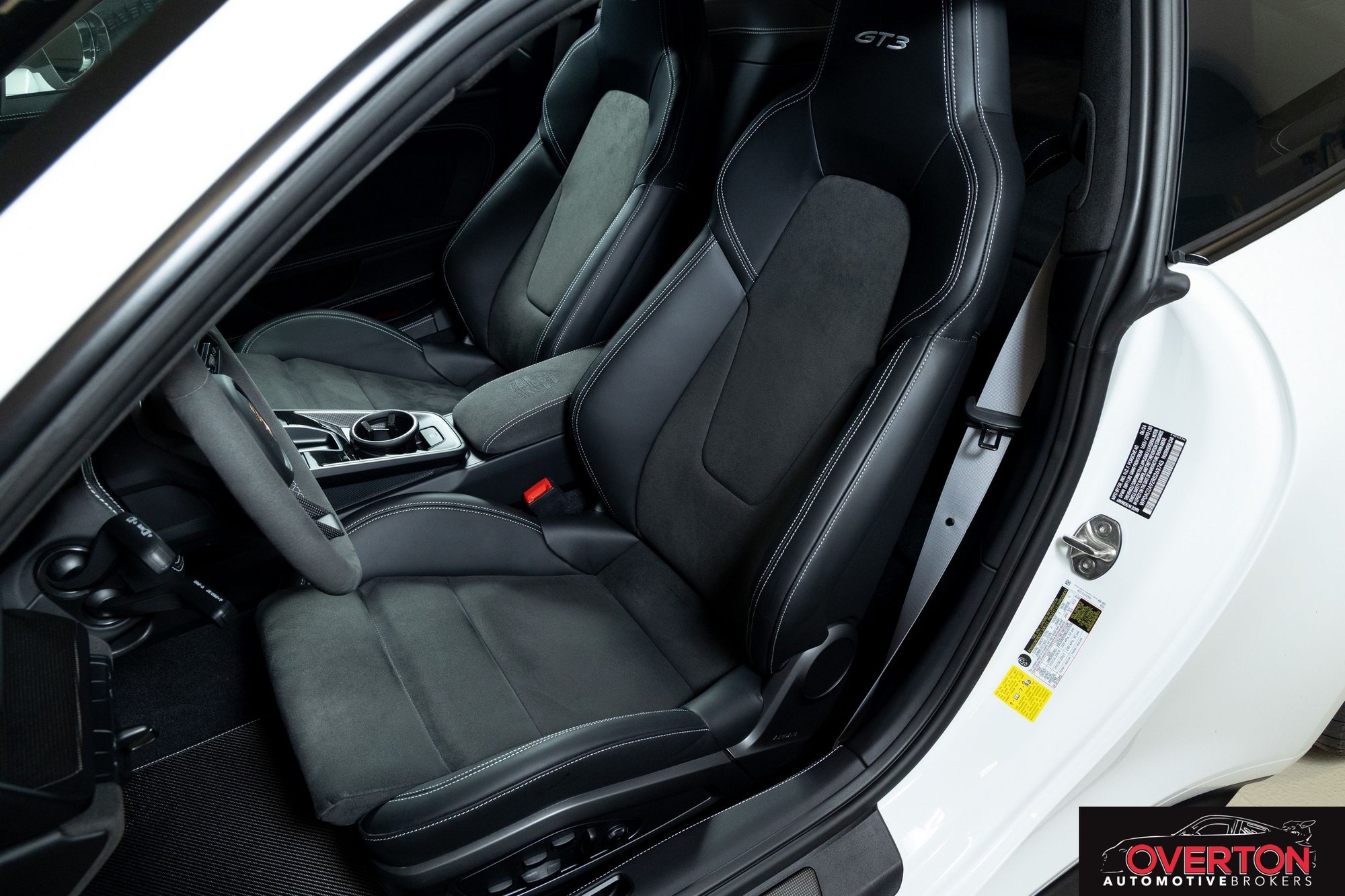 2024 Porsche 911 - 2024 Porsche 911 GT3 in White with Black Leather and Race-Tex Interior with 6-Speed! - Used - Stuart, FL 34996, United States
