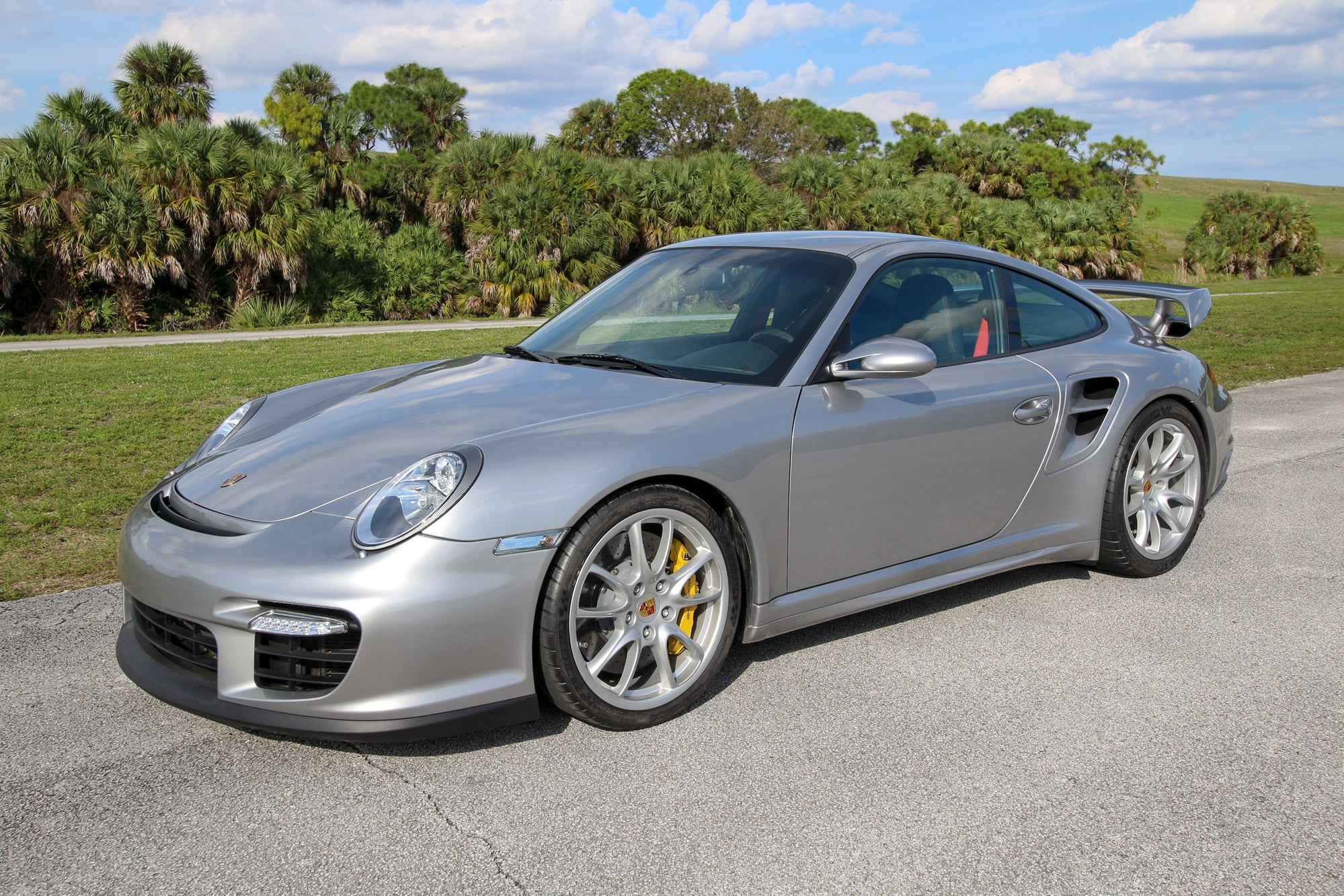 2008 Porsche 911 - 2008 Porsche 911 GT2 - 14,581 miles - Used - VIN WP0AD29958S796248 - 14,581 Miles - 6 cyl - 2WD - Manual - Coupe - Silver - Riviera Beach, FL 33407, United States