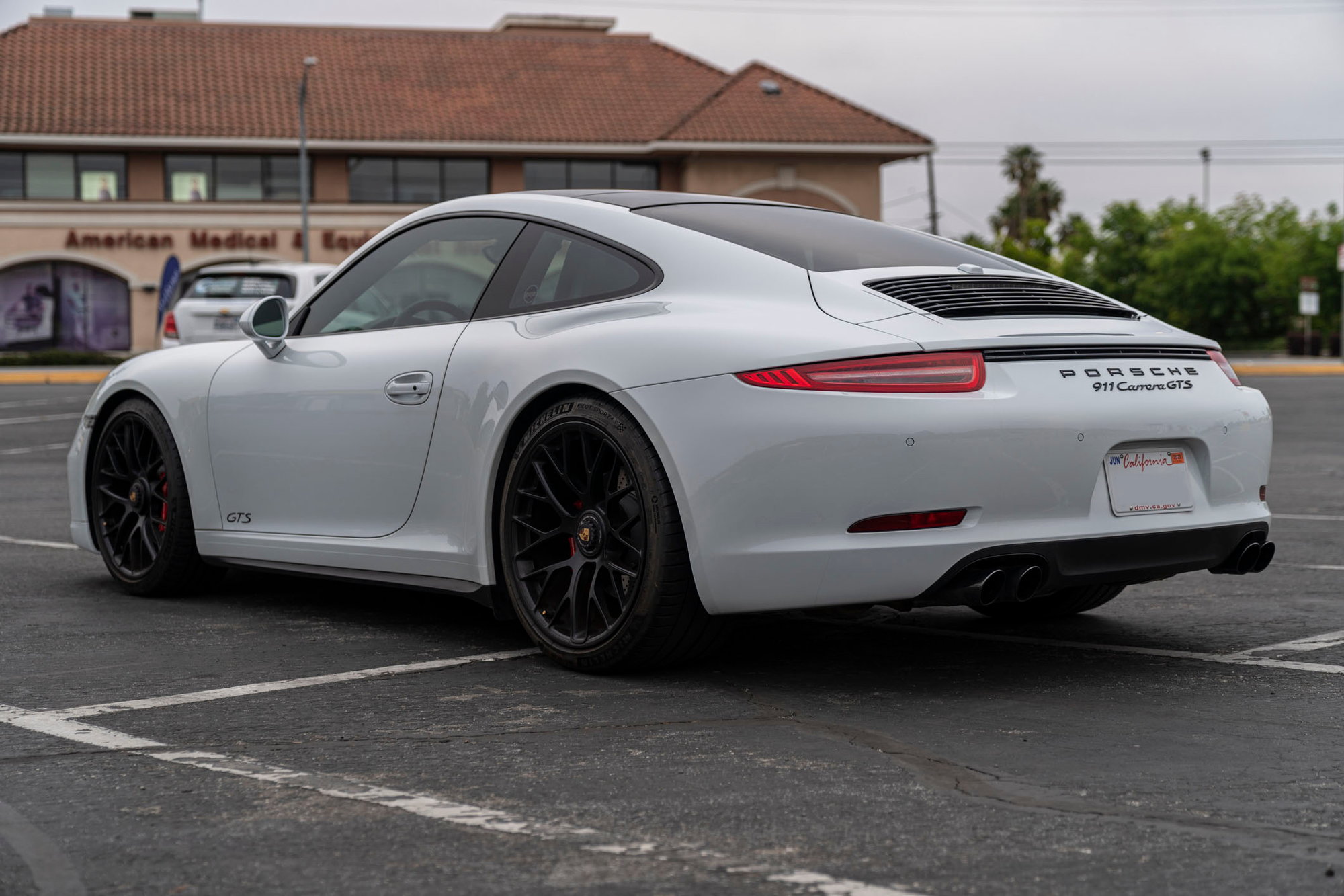 2015 Porsche 911 - 2015 911 GTS-25,084 miles, stunning car!!!  $115,000 OBO - Used - VIN WP0AB2A91FS124430 - 6 cyl - 2WD - Automatic - Coupe - White - San Jose, CA 95124, United States