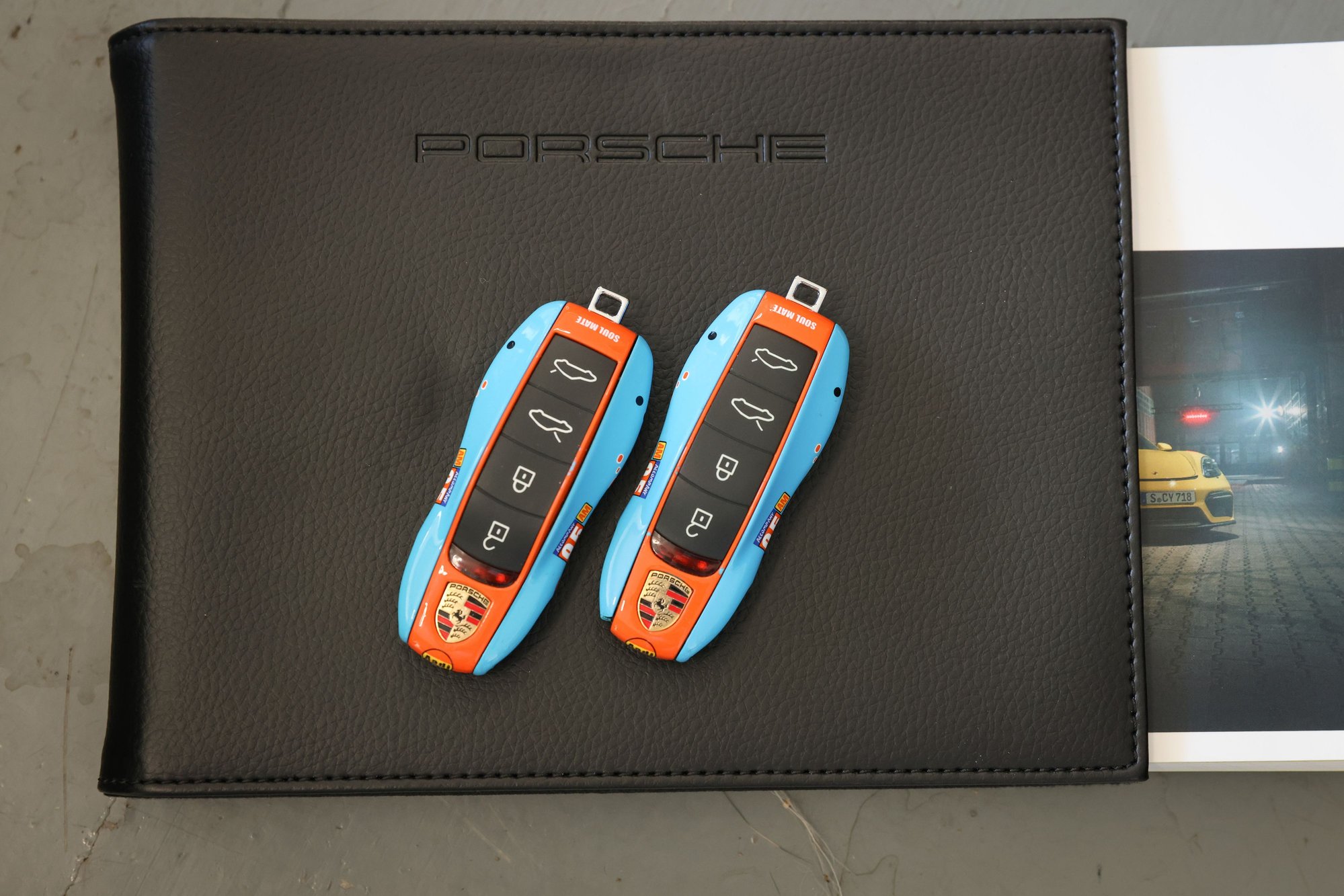 2022 Porsche 718 - 2022 Porsche 718 Cayman GT4 - Used - VIN WP0AC2A87NS275243 - 13,050 Miles - 6 cyl - 2WD - Automatic - Coupe - Blue - Ventura, CA 93003, United States