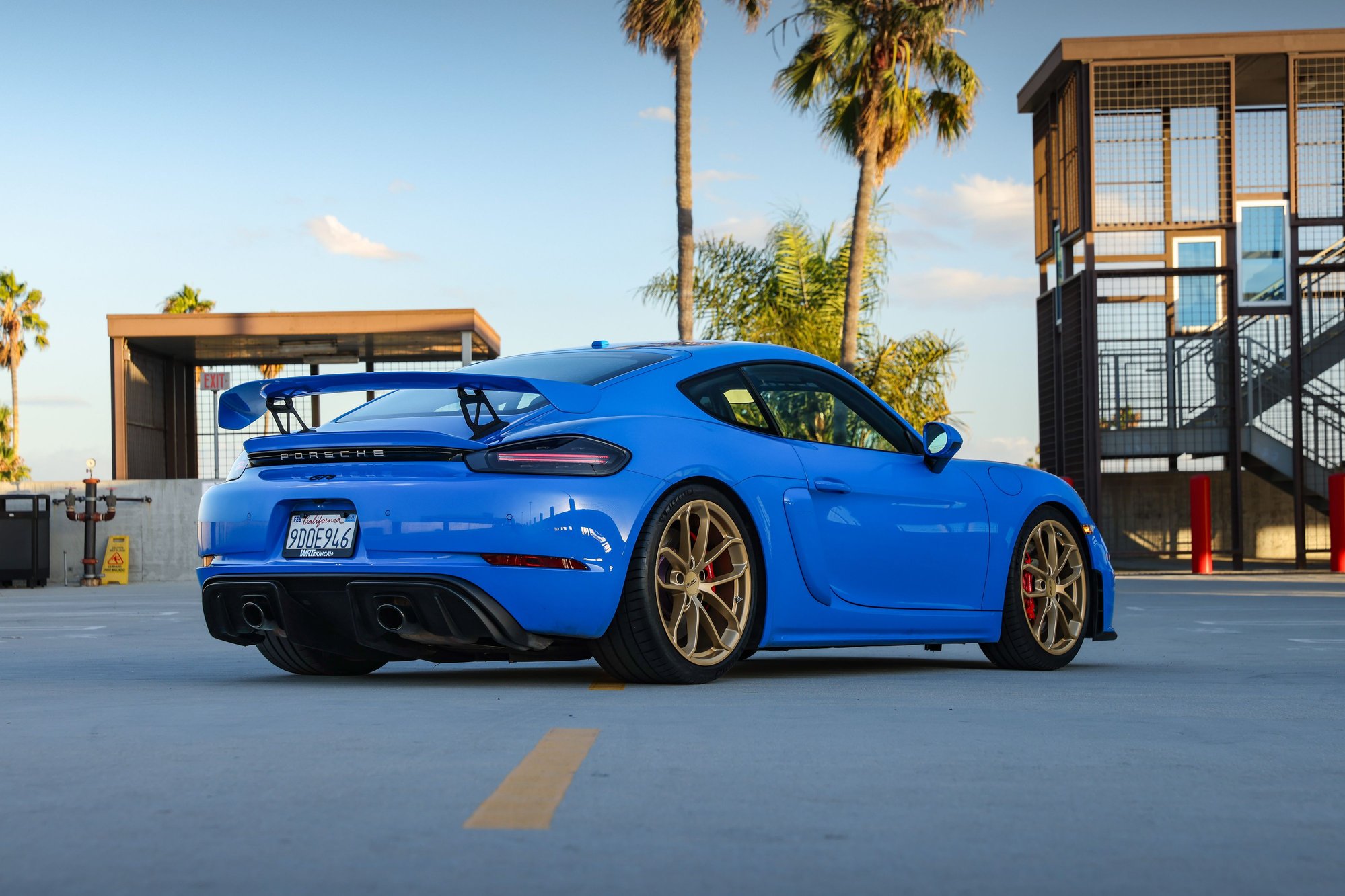 2022 Porsche 718 - 2022 Porsche 718 Cayman GT4 - Used - VIN WP0AC2A87NS275243 - 13,050 Miles - 6 cyl - 2WD - Automatic - Coupe - Blue - Ventura, CA 93003, United States