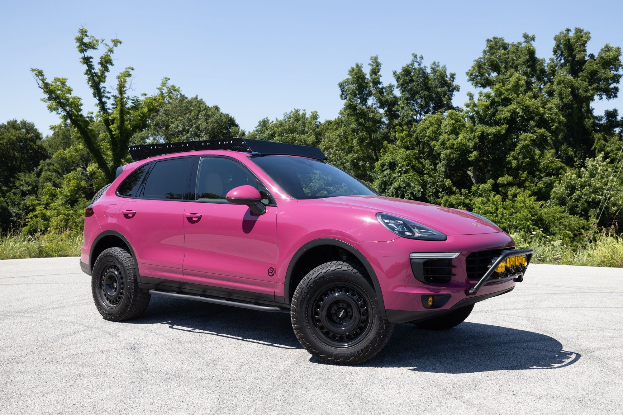 2017 Porsche Cayenne - 2017 Cayenne S - Adventure Ready With Top Notch Build - Used - VIN WP1AB2A28HLA50681 - 111,379 Miles - 6 cyl - AWD - Automatic - SUV - White - Fayetteville, AR 72704, United States