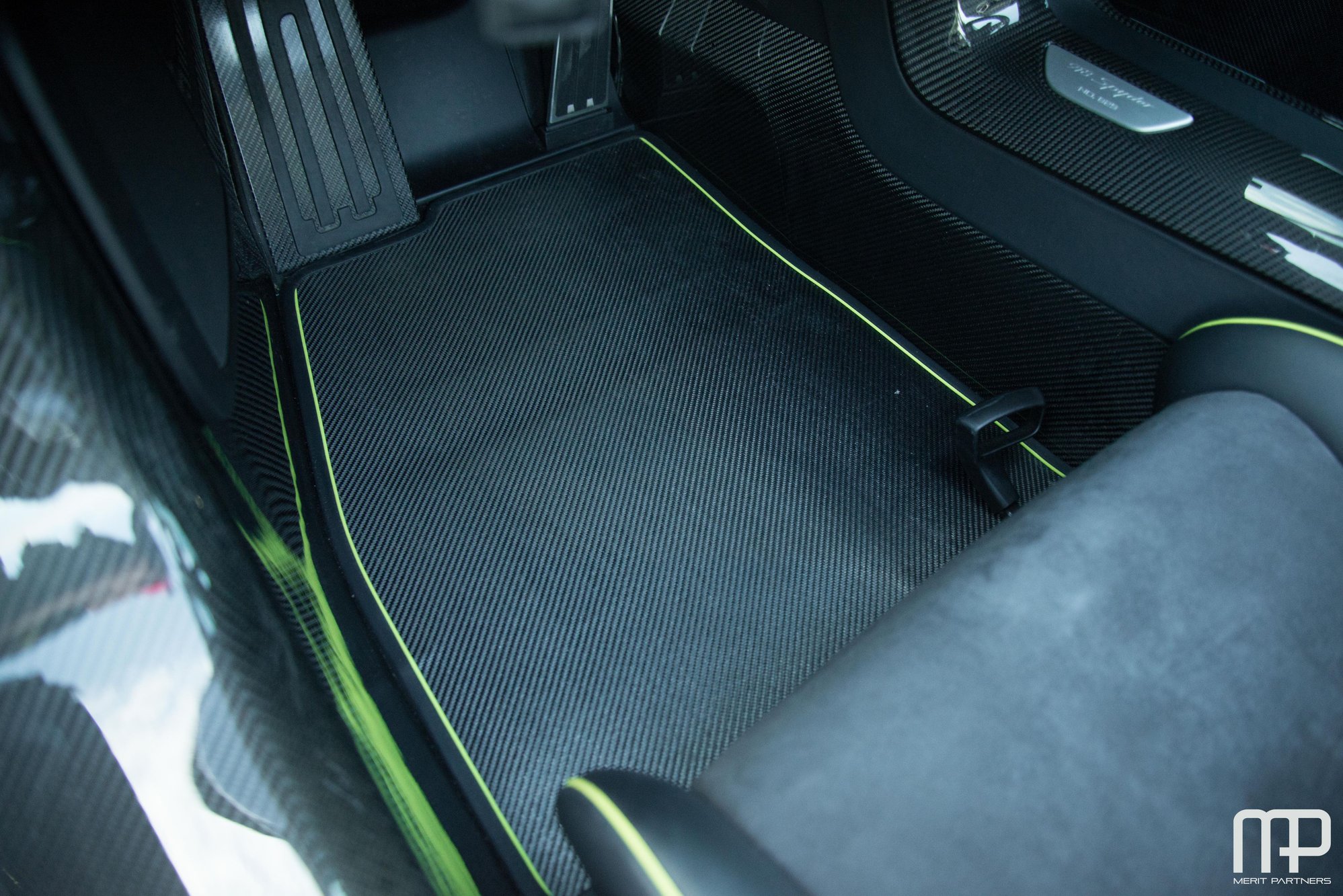 2015 Porsche 918 Spyder - 2015 Porsche 918 Spyder Weissach Paint to Sample Grey / Black - Used - VIN WP0CA2A18FS800829 - 4,873 Miles - Atlanta, GA 30360, United States