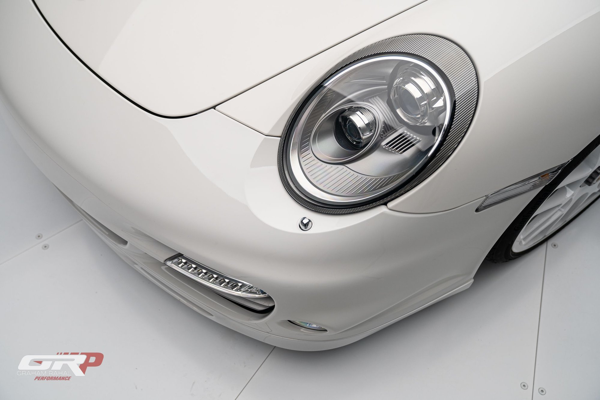 2011 Porsche 911 - 2011 Turbo S Cabriolet - Carrara White over Carrara Red - Used - VIN WP0CD2A99BS77335 - 24,768 Miles - 6 cyl - AWD - Automatic - Convertible - White - Indianapolis, IN 46077, United States