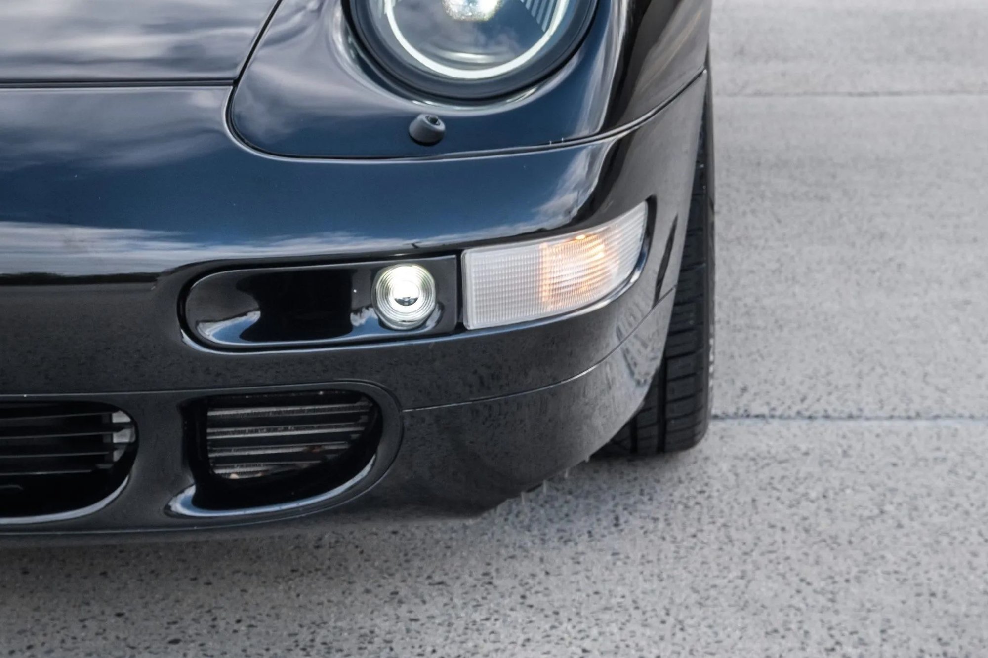 Lights - OEM Porsche 993 Turbo S front air intake with side light - Used - -1 to 2026  All Models - Miami Beach, FL 33140, United States