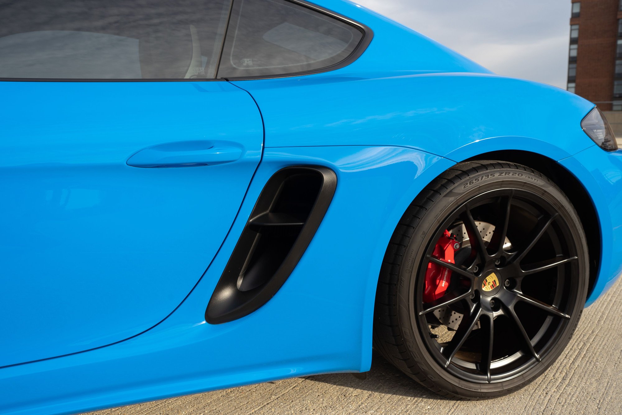 2022 Porsche 718 - 2022 Porsche 718 Cayman GTS 4.0 PDK — Shark Blue — 15k Miles — Extra Wheels - Used - VIN WP0AD2A82NS268262 - 15,270 Miles - 6 cyl - 2WD - Automatic - Coupe - Blue - Arlington Heights, IL 60004, United States