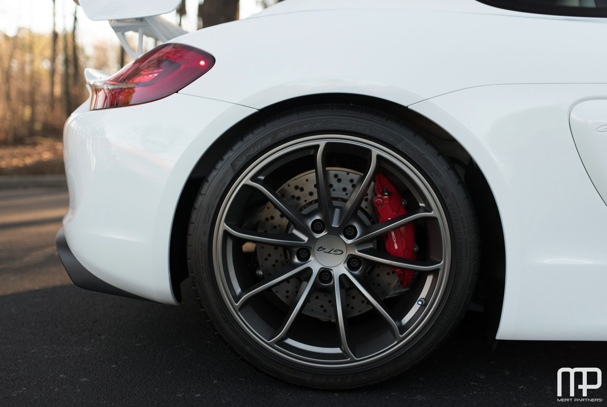 2016 Porsche Cayman GT4 - 2016 Porsche Cayman GT4 - Used - VIN WP0AC2A86GK197749 - 825 Miles - 6 cyl - 2WD - Manual - Coupe - White - Atlanta, GA 30360, United States