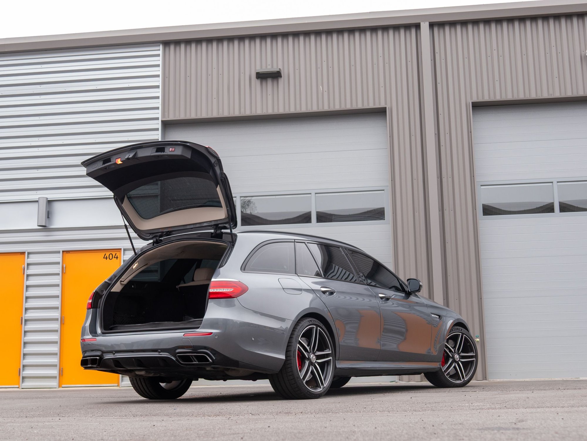 2019 Mercedes-Benz E63 AMG S - 2019 Mercedes-Benz AMG E63 S Estate - 41K Miles - Used - VIN WDDZH8KB6KA665517 - 41,090 Miles - 8 cyl - AWD - Automatic - Wagon - Gray - St. Augustine, FL 32084, United States
