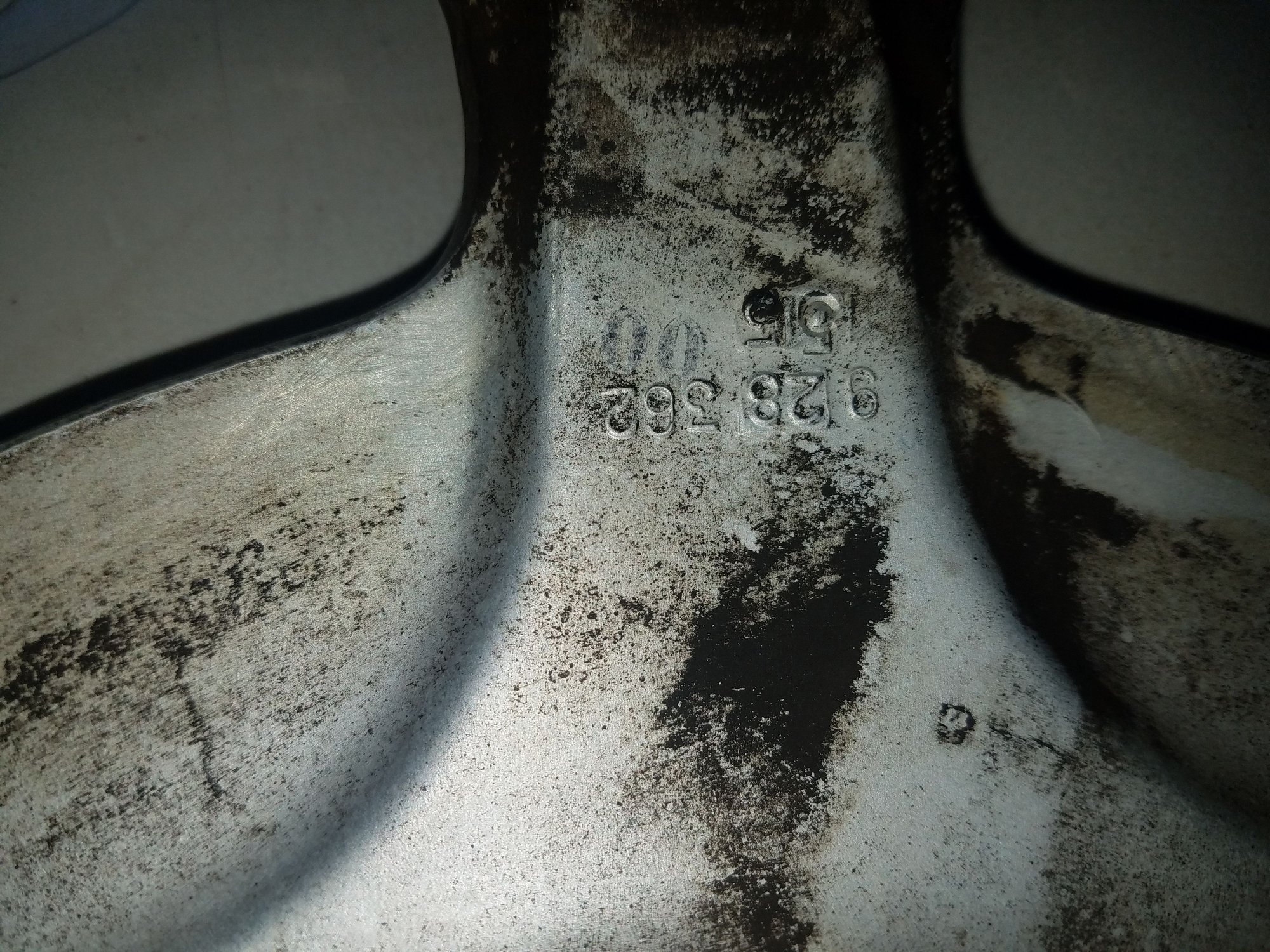 Wheels and Tires/Axles - 928 90-91 man hole wheels with RDK (tpms) - Used - 1990 to 1991 Porsche 928 - Farmingtn Hls, MI 48334, United States