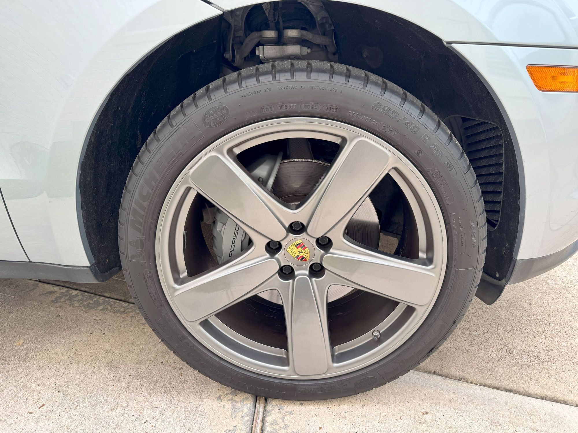 Wheels and Tires/Axles - 21" Sport Classic Wheels with Michein Tires Macan - Used - All Years  All Models - Houston, TX 77030, United States