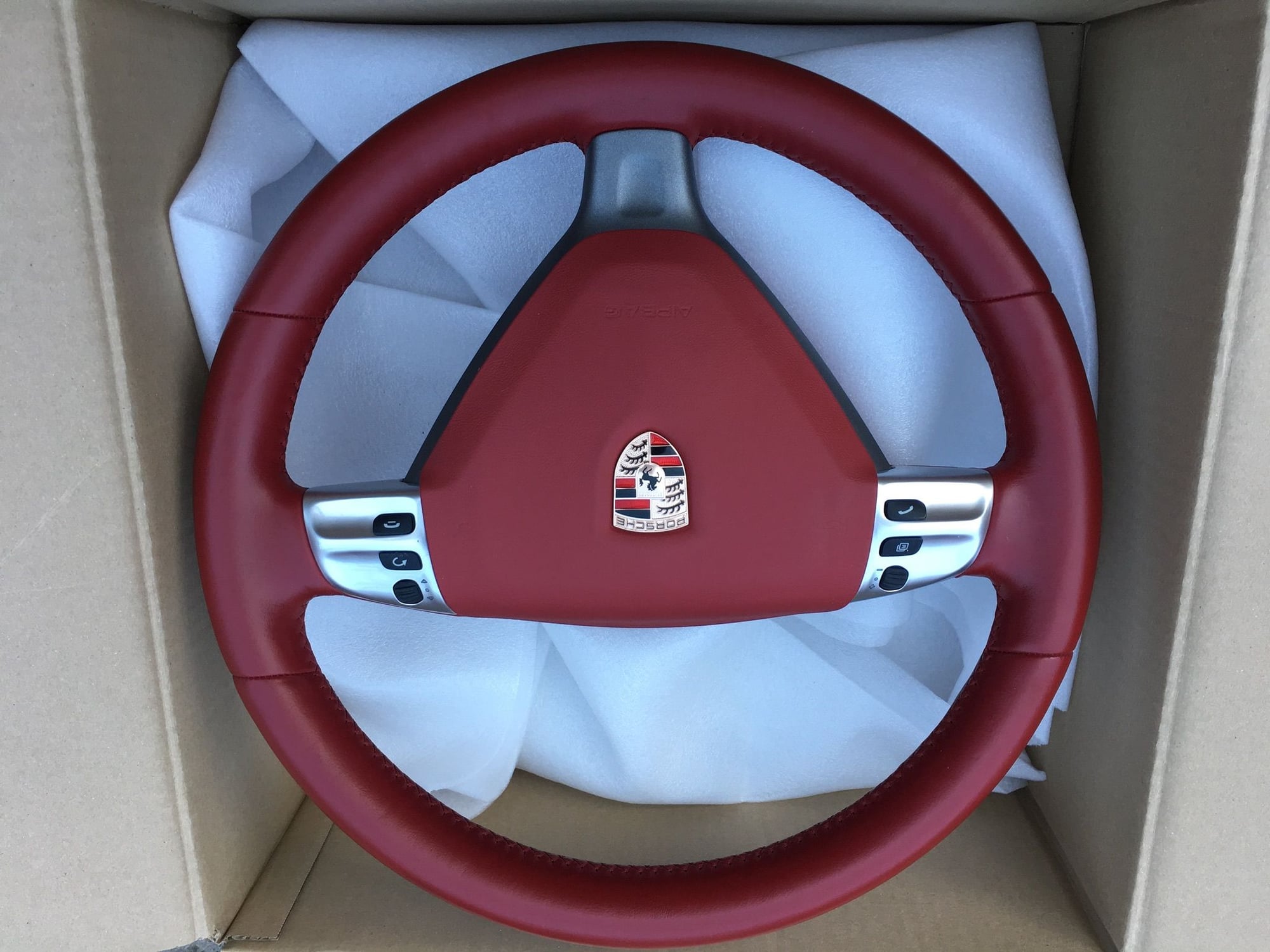 Interior/Upholstery - Porsche 911 997 Carrera Red Leather Multifunction Steering Wheel Excellent Conidtion - Used - 2005 to 2011 Porsche 911 - Palos Verdes Estates, CA 90274, United States
