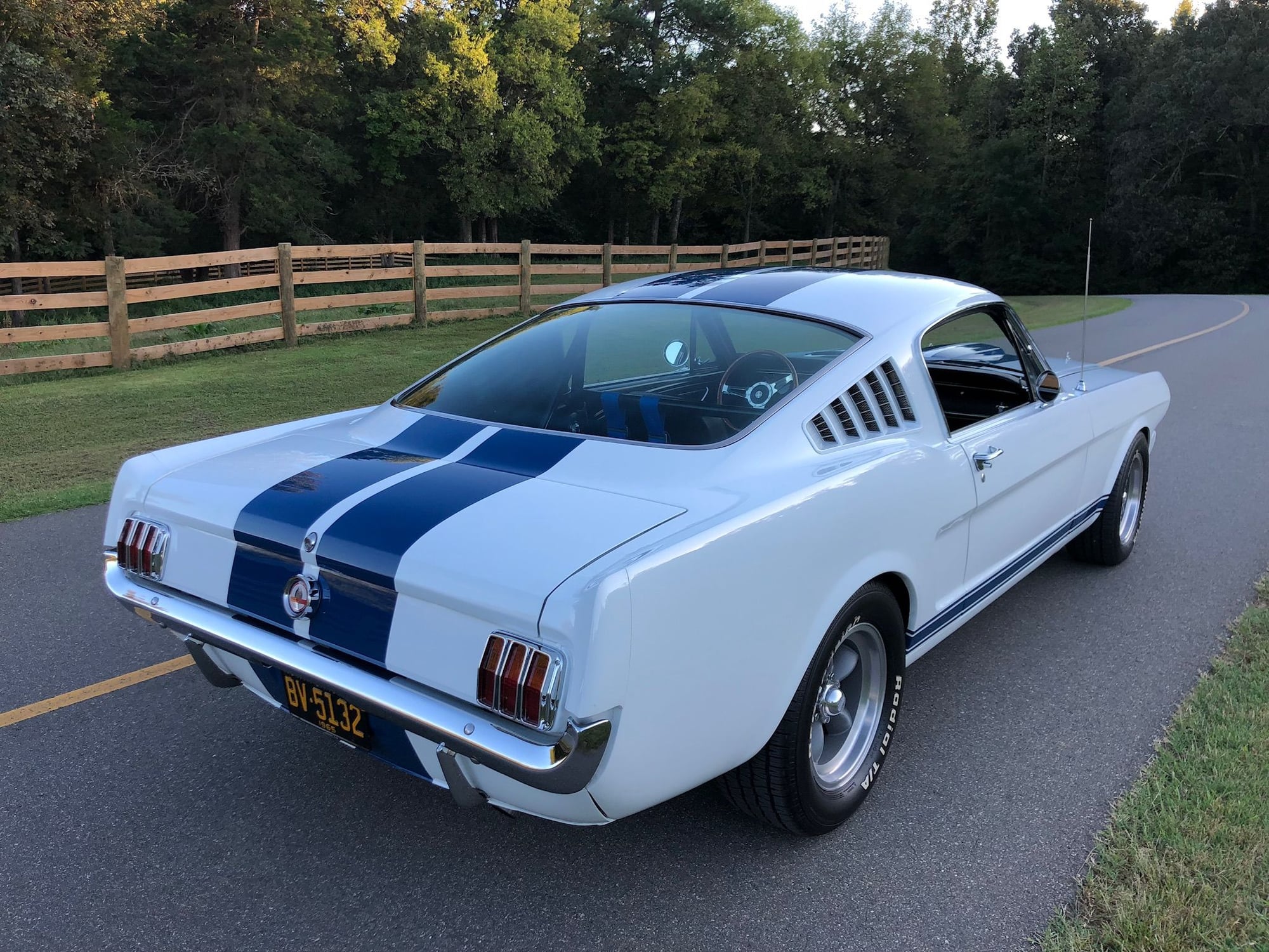 1965 Ford Mustang - Well built 1965 Mustang Fastback Restomod - Used - VIN 0000005F09A350495 - 8 cyl - 2WD - Manual - Coupe - White - Burlington, NC 27215, United States