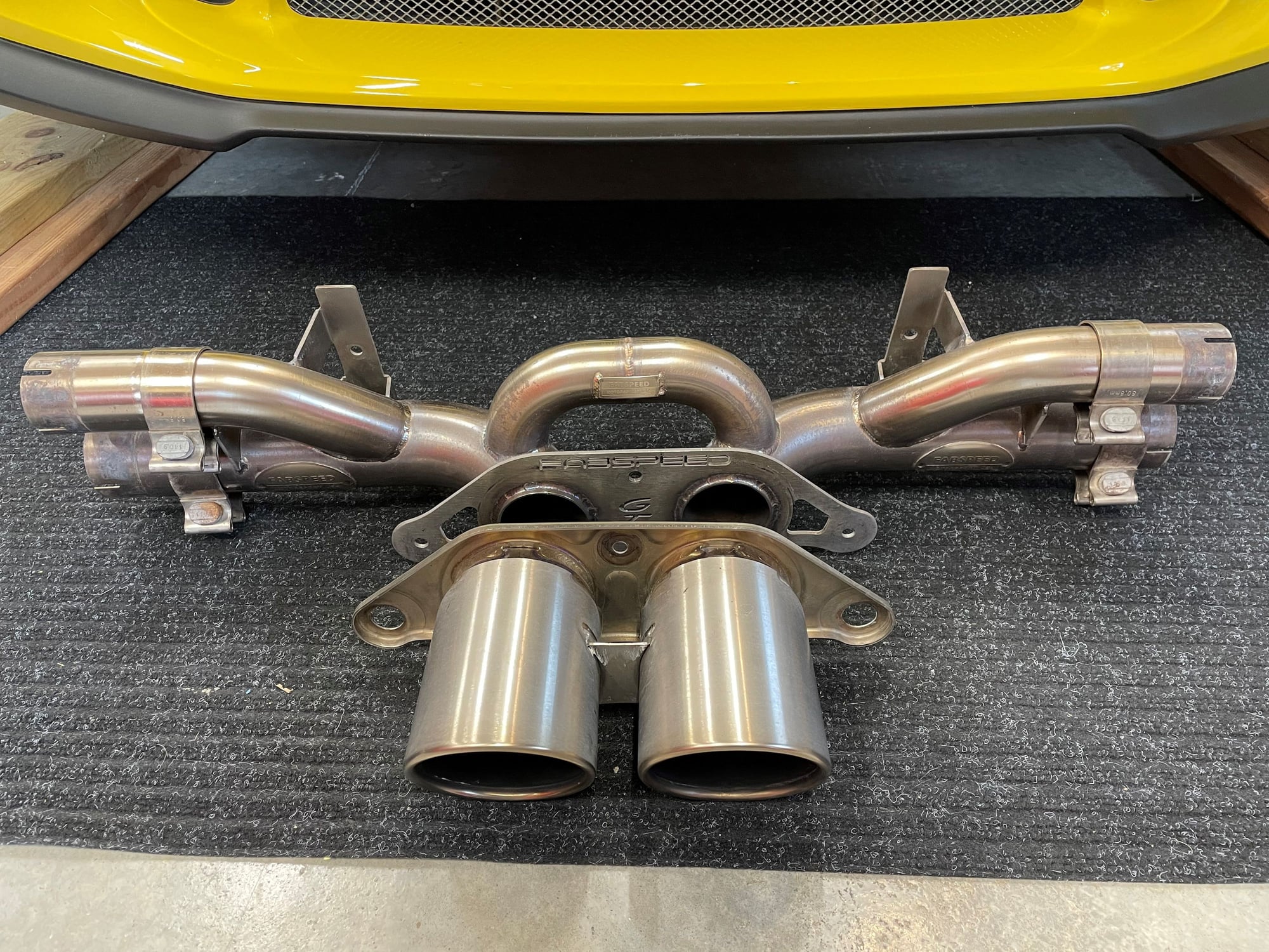 Engine - Exhaust - FABSPEED CENTER MUFFLER BYPASS & TIP FOR 991 GT3-GT3RS - Used - 2014 to 2019 Porsche GT3 - Olathe, KS 66062, United States