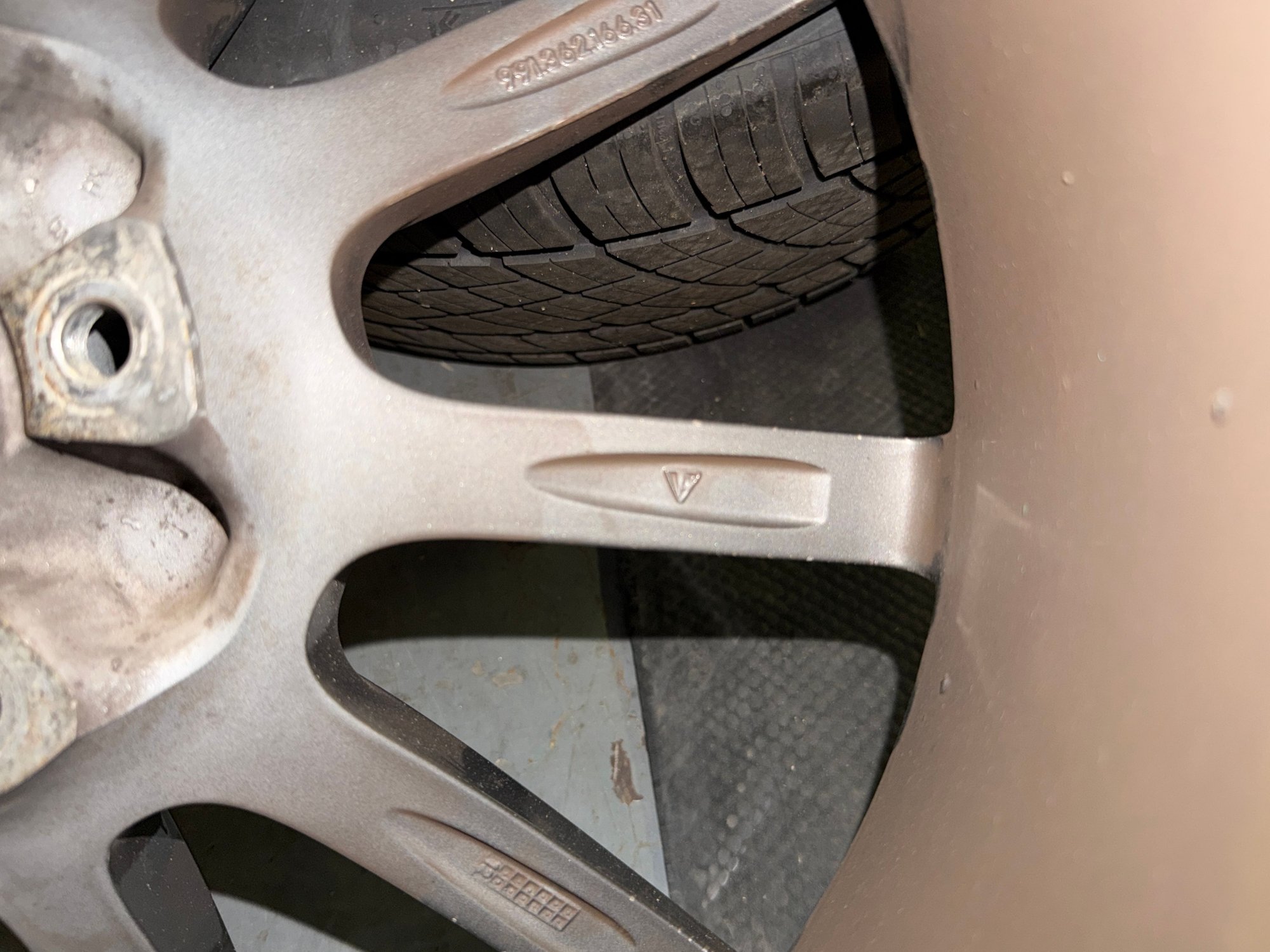 Wheels and Tires/Axles - Set of 4 OEM Porsche 911 991 20" Carrera II Wheels Rims C4 C4S Wide Body - Used - 2013 to 2017 Porsche 911 - New York, NY 10010, United States