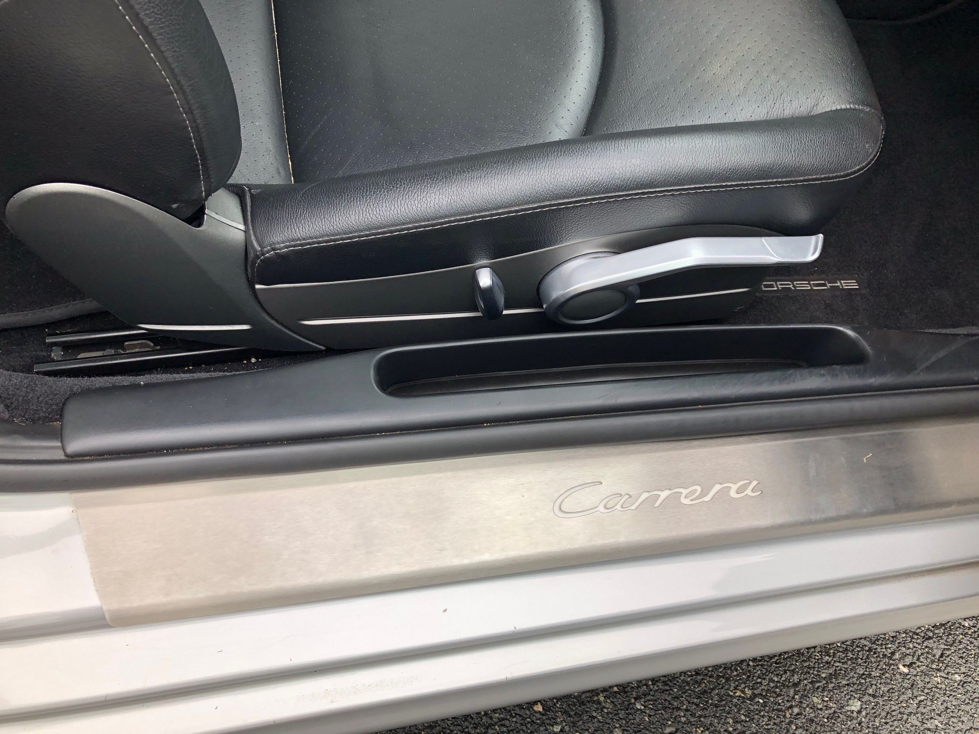 2009 Porsche 911 - 2009 Porsche 911 Carrera coupe, 6 speed manual transmission, 74,400 miles - Used - VIN WP0AA29969S707345 - 74,400 Miles - 6 cyl - 2WD - Manual - Coupe - Silver - Chapel Hill, NC 27517, United States
