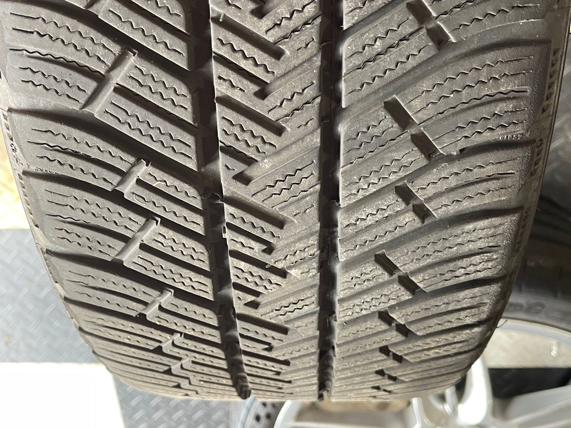 Wheels and Tires/Axles - Porsche 991 Carrera S III Wheels 20", Michelin PA4 Winter Tires, TPMS, OEM Black MINT - Used - 2012 to 2019 Porsche 911 - Greenwich, CT 06831, United States