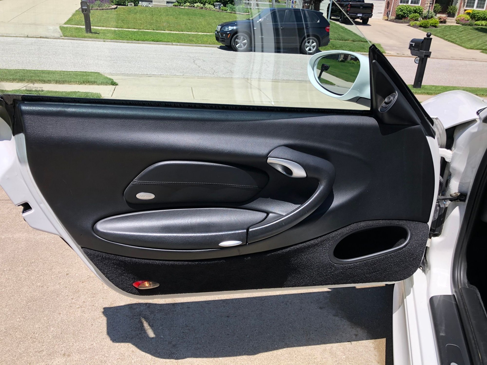 2005 Porsche GT3 - 2005 GT3 Carrera White - Used - VIN WP0AC29985S692142 - 64,500 Miles - 6 cyl - 2WD - Manual - Coupe - White - Batavia, OH 45103, United States