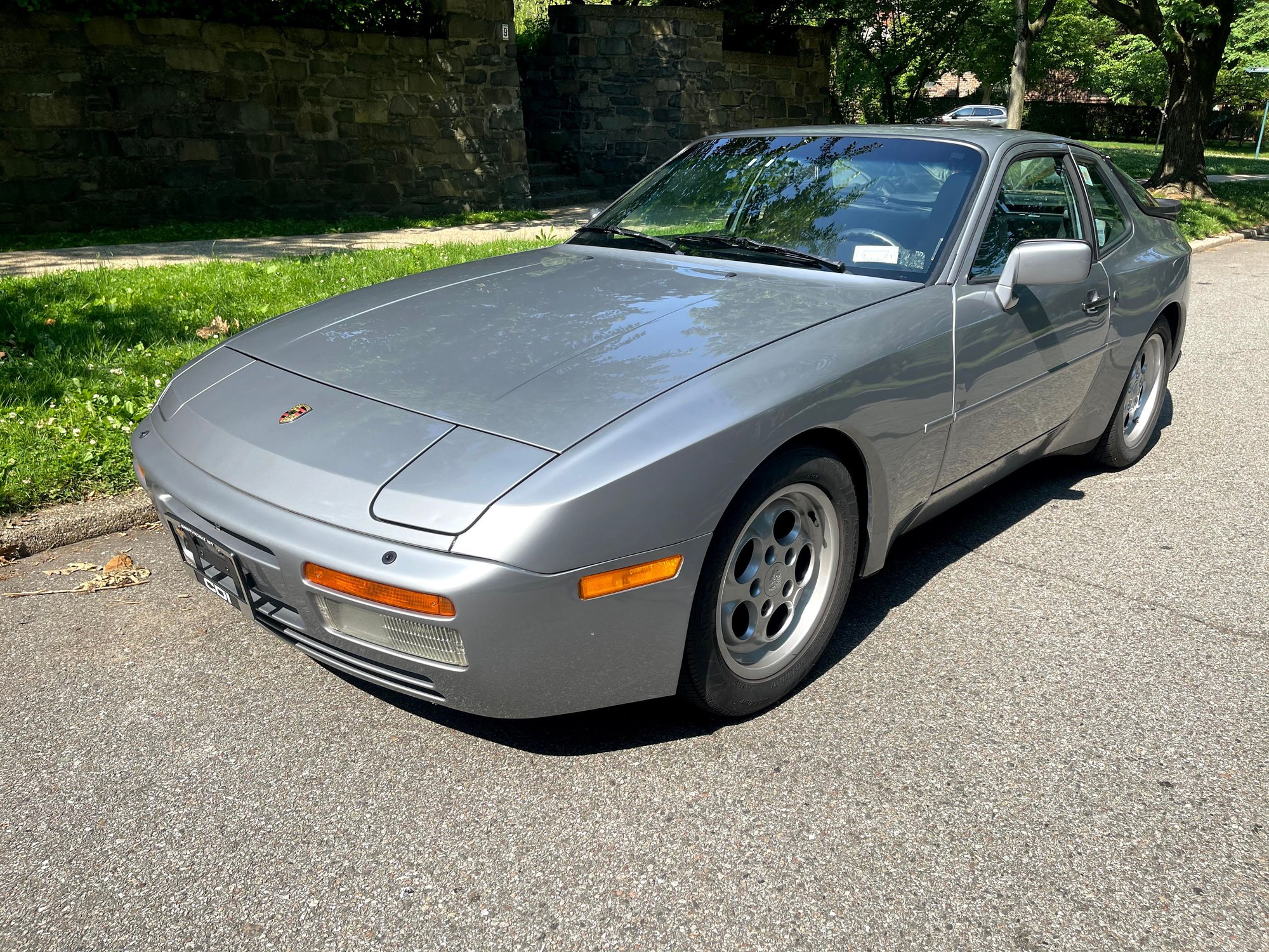 1986 Porsche 944 - 1986 Porsche 944 Turbo Rare Sapphire Metallic Color White Leather Interior 85k miles - Used - VIN WP0AA0951GN151622 - 85,000 Miles - 4 cyl - 2WD - Manual - Coupe - Silver - Forest Hills, NY 11375, United States