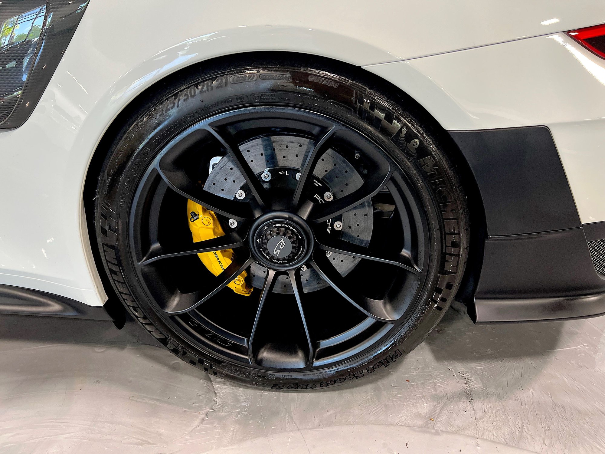 2018 Porsche 911 - 2018 Porsche GT2RS Weissach - Used - VIN WP0AE2A92JS185222 - 9,345 Miles - 6 cyl - AWD - Automatic - Coupe - White - Boca Raton, FL 33431, United States