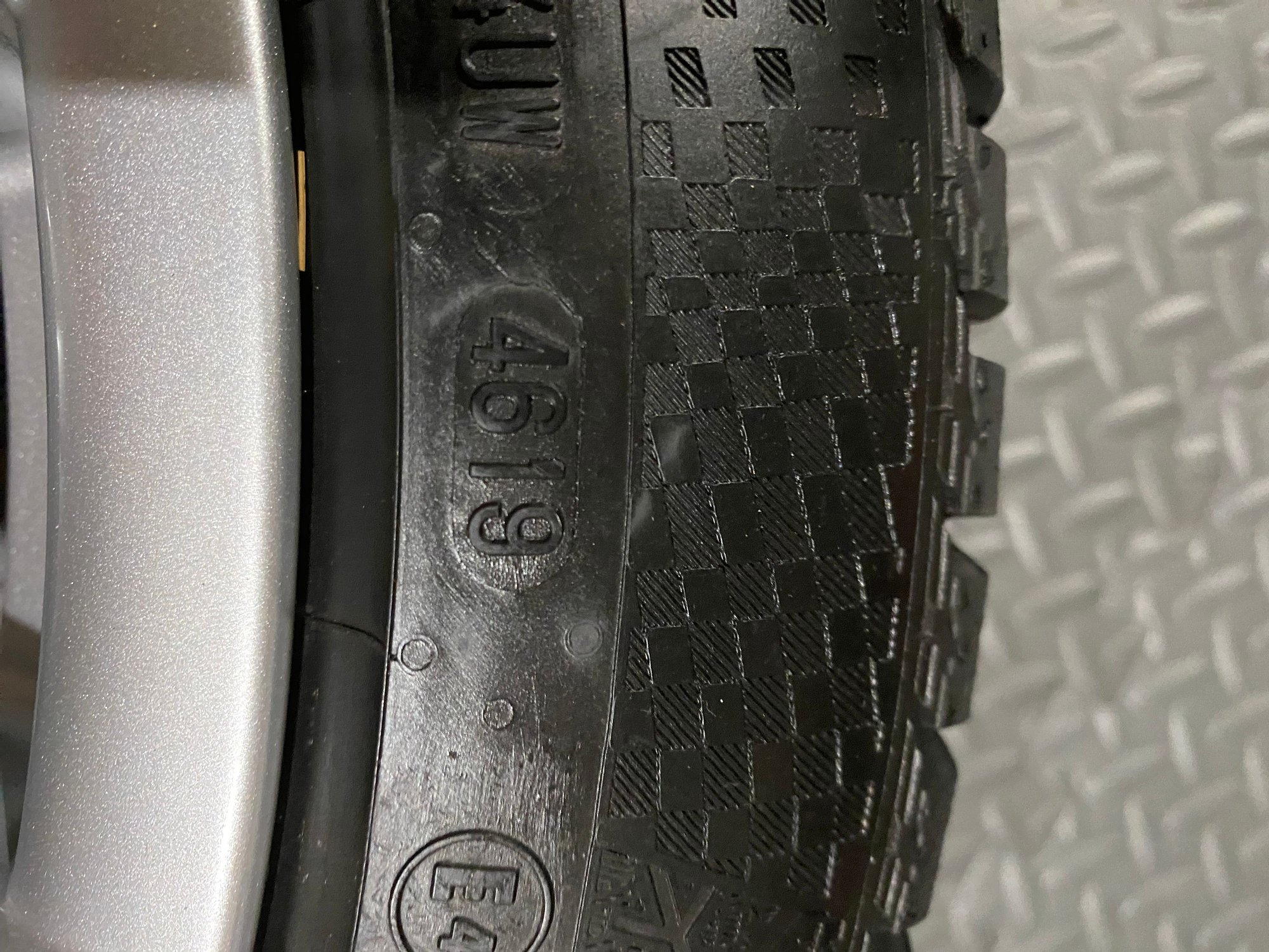 Wheels and Tires/Axles - 911 992 winter wheel and tire set - Used - 2020 to 2024 Porsche 911 - Summit, NJ 07901, United States