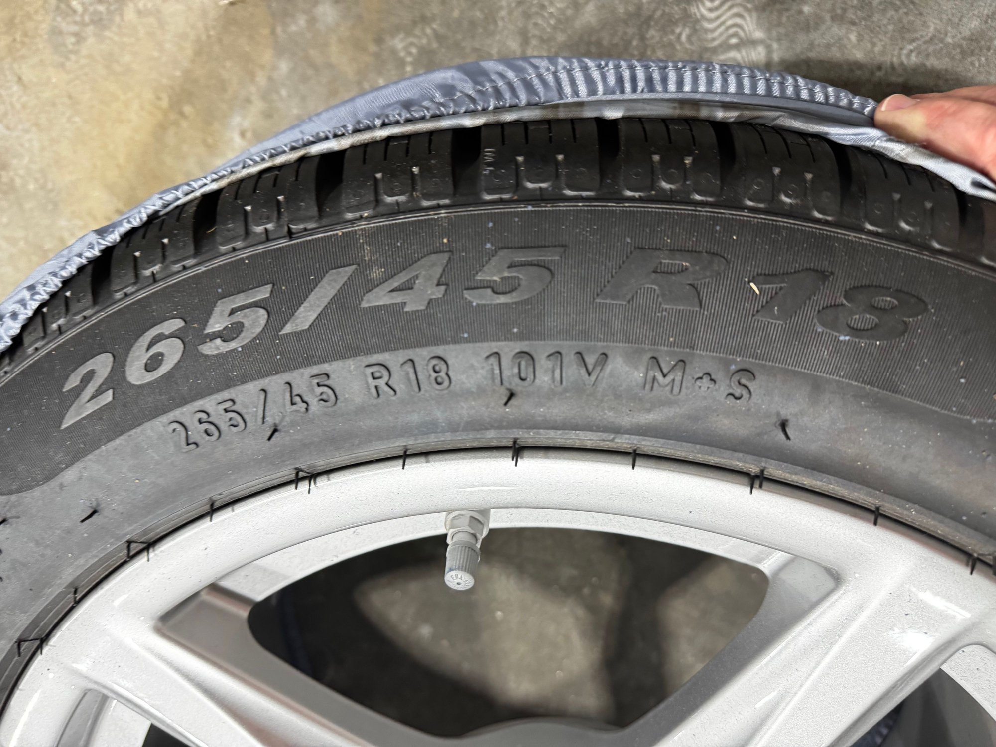 Wheels and Tires/Axles - Cayman/Boxster 18" Winter Wheel and Tire package - Used - 2013 to 2026 Porsche 718 - Hyannis, MA 02632, United States