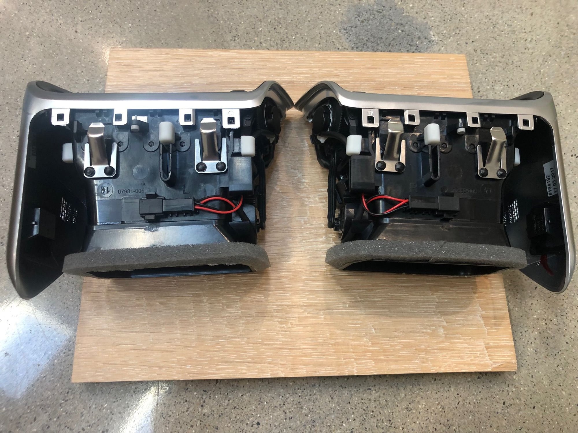 Interior/Upholstery - 991.2 OEM Vent Housings. L, R & Middle - New - 0  All Models - Los Angeles, CA 90265, United States