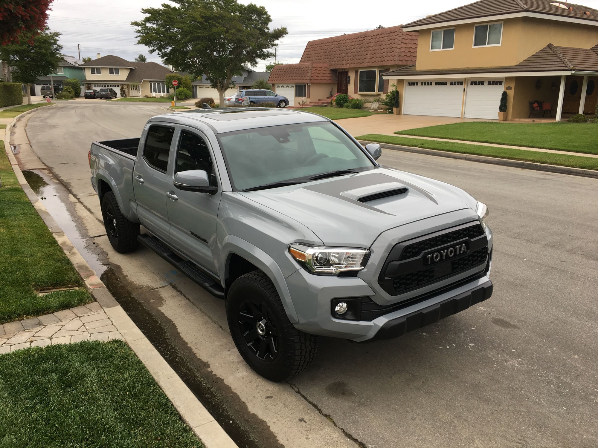 2019 Toyota Tacoma - 2019 Toyota Tacoma 4WD TRD Sport - Dbl Cab Long Bed - Loaded - $38,500 - Used - VIN 3tmdz5bn6km062869 - 3,600 Miles - 6 cyl - 4WD - Automatic - Truck - Gray - Huntington Beach, CA 92646, United States