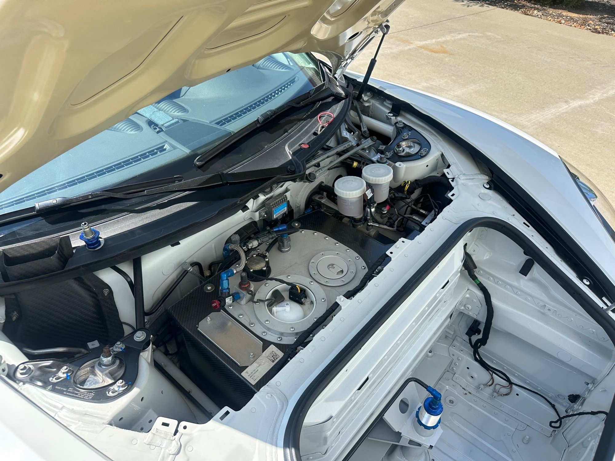 2020 Porsche 718 Cayman - 2020 Porsche GT4 Clubsport Competition - Used - VIN WP0ZZZ98ZLK299779 - 5,953 Miles - 6 cyl - 2WD - Automatic - Coupe - White - Lewisport, KY 42351, United States