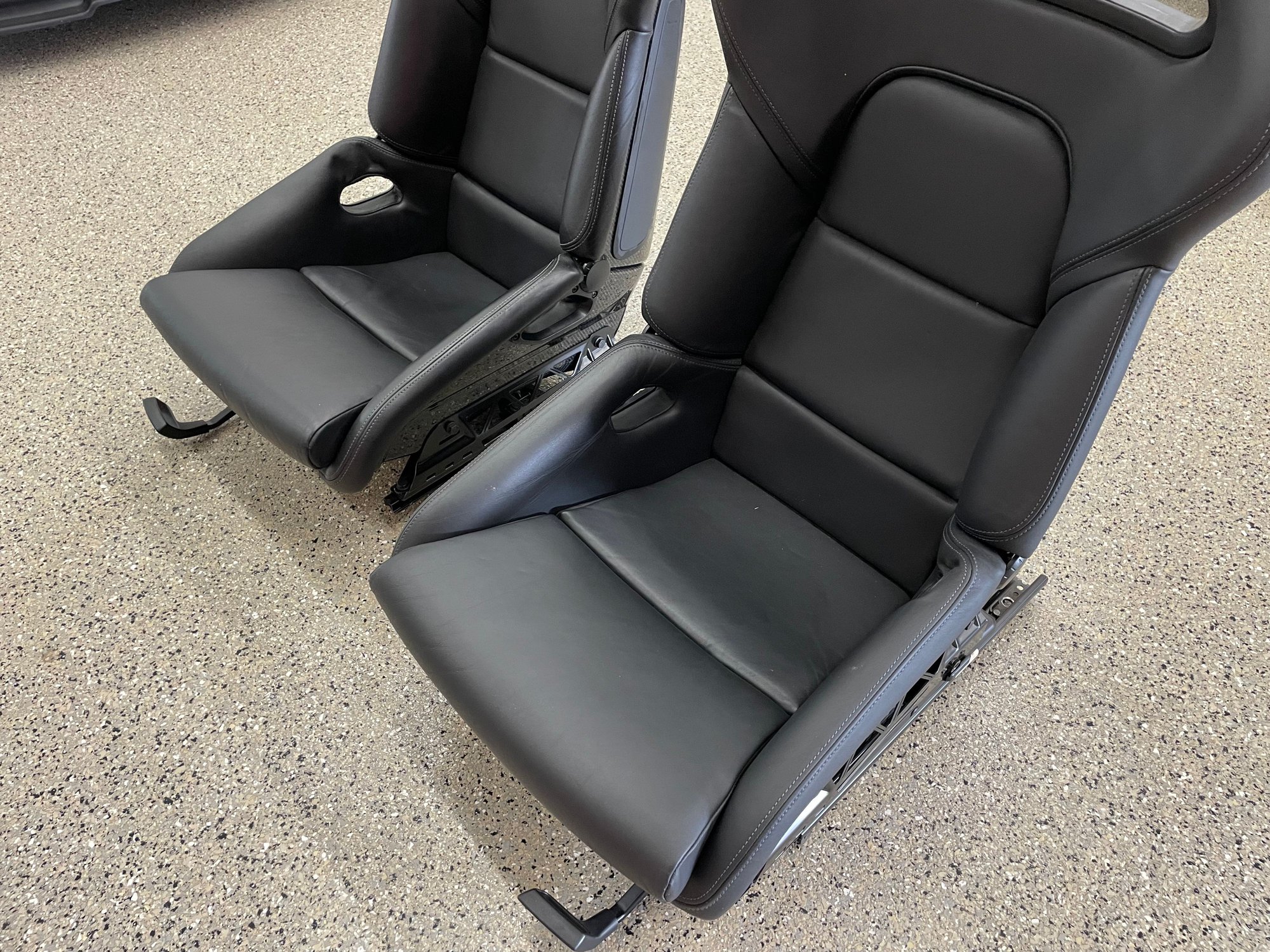 Interior/Upholstery - 997 Carbon Fiber Sport Bucket Seats - Used - All Years  All Models - Saint Paul, MN 55112, United States