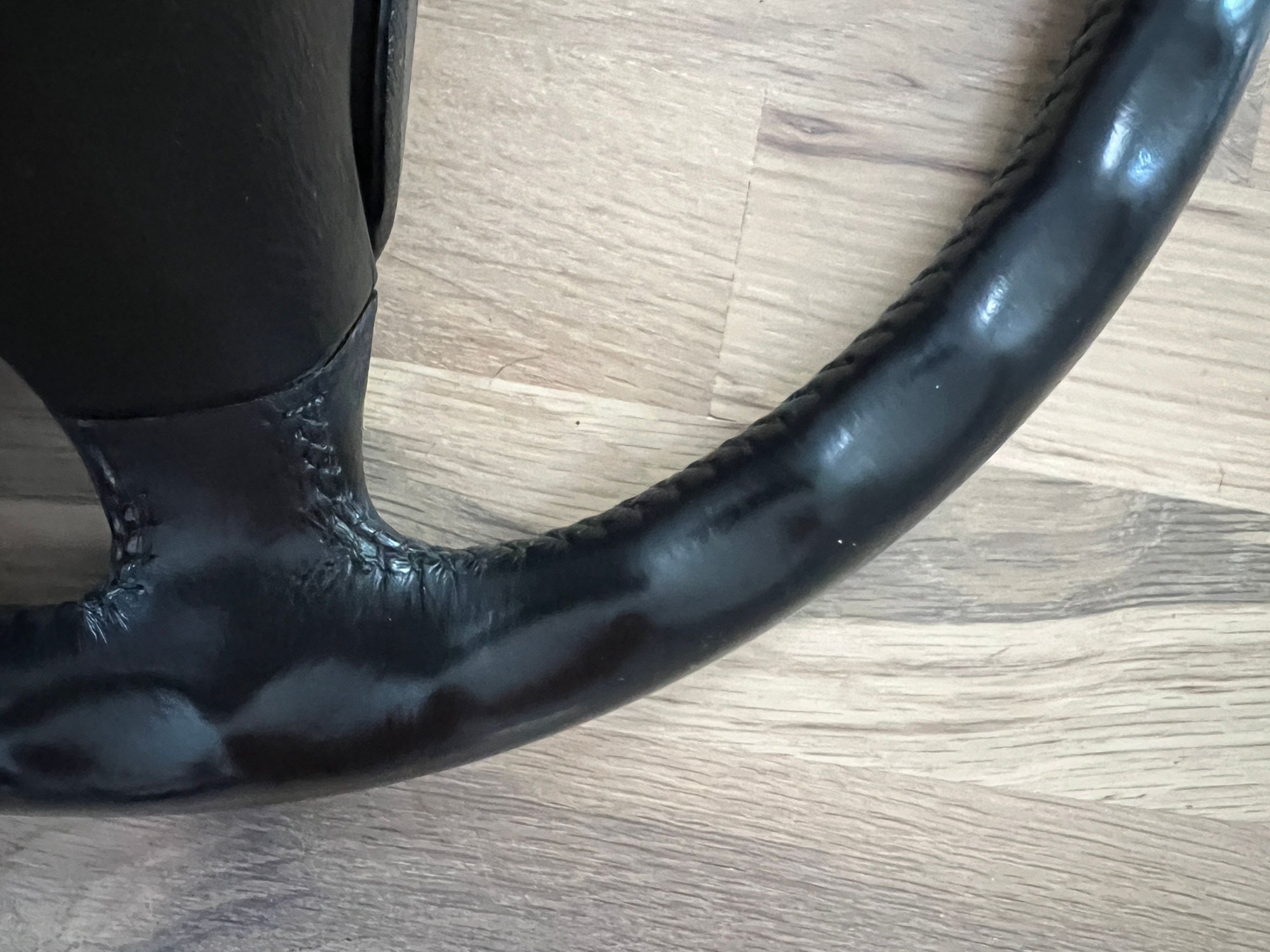 Steering/Suspension - 993/996 steering wheel, like new TIP with airbag - Used - 1994 to 2003 Porsche 911 - Covington, KY 41011, United States