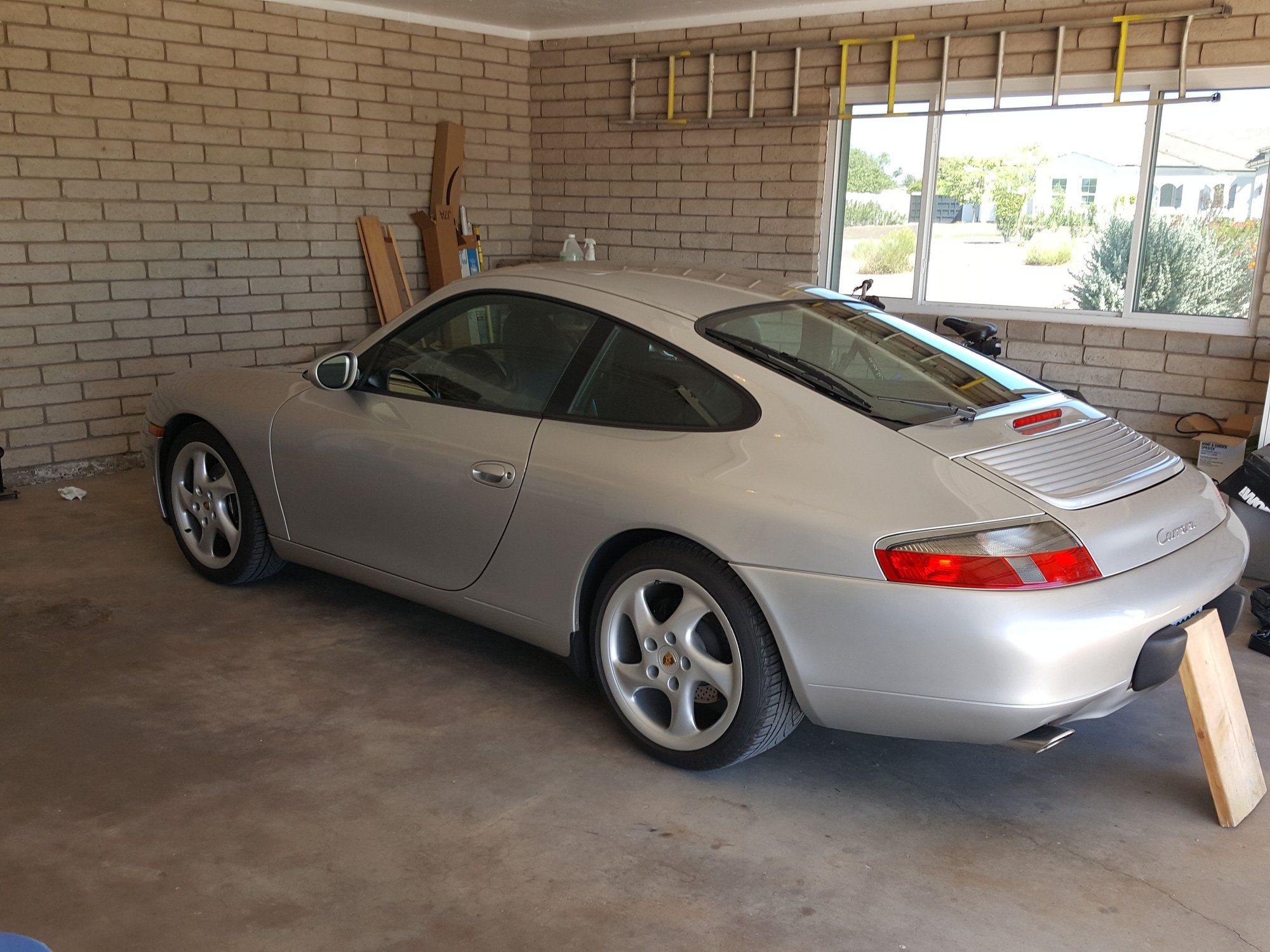 2001 Porsche 911 - 2001 996 LOW MILE MANUAL COUPE - Used - VIN WP0AA29911S621851 - 34,300 Miles - 6 cyl - 2WD - Manual - Coupe - Silver - Glendale, AZ 85310, United States
