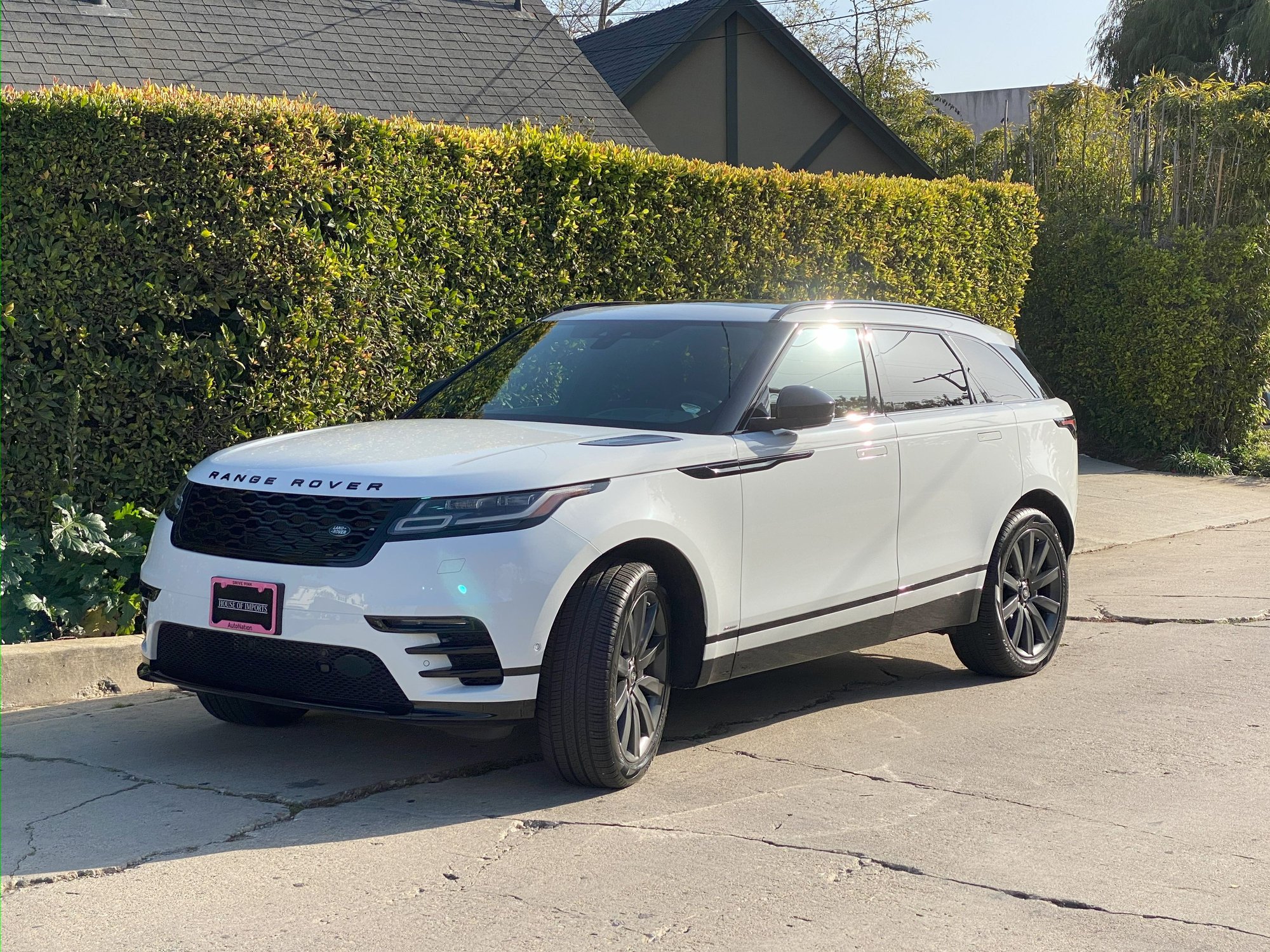 2019 Land Rover Range Rover Velar - Feeler: low-mileage, high-spec 2019 RR Velar P380 - Used - VIN SALYM2EV8KA237686 - 15,000 Miles - 6 cyl - AWD - Automatic - SUV - White - Los Angeles, CA 90049, United States