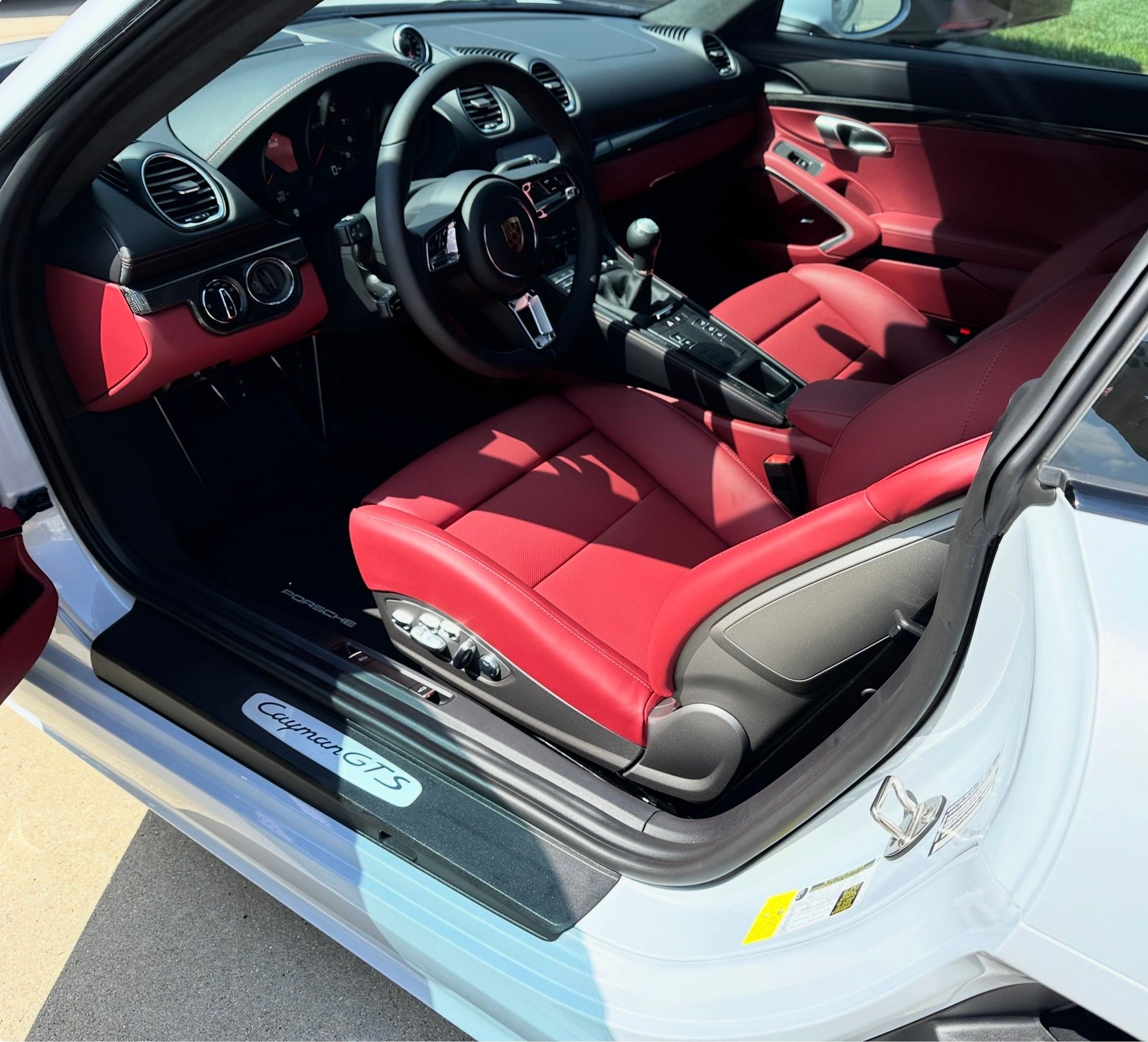 2025 Porsche 718 - 2025 Cayman GTS 4.0 Manual.  Like new.  Less than 500 miles.  Loaded.  Ice Grey/Red - Used - Cincinnati, OH 45140, United States