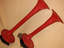 928 trumpet horns