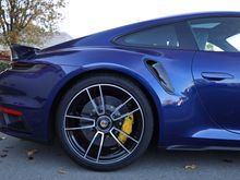 Side profile of a beautiful 911.