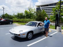 Roger in disbelief that I bought a 928 without a Rogerbox. 