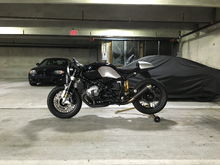 Older pic of my R NineT when I lived in Charlotte and my old 981 GTS under wraps behind it. This is the forever bike for me. Alpina Wheels, full Ohlins suspension, Rizoma clip-ons, rearsets, lights, and plate hangar. Remus headers with AC Schnitzer silencer. 